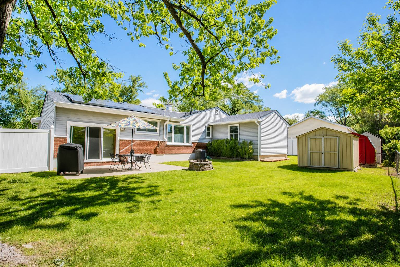 1359 E Dorothy DR, Palatine, IL 60074