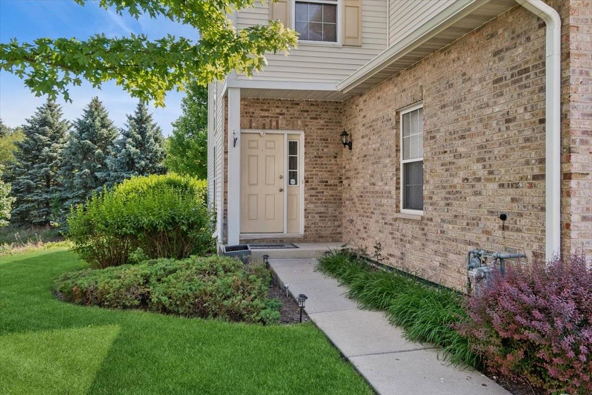 19 Lily CT #19, Bolingbrook, IL 60440
