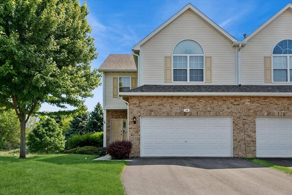 19 Lily CT #19, Bolingbrook, IL 60440
