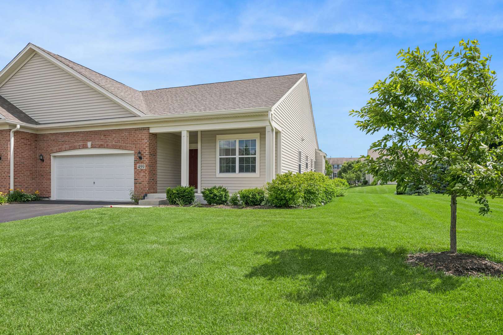 459 Fairlane DR, Gilberts, IL 60136