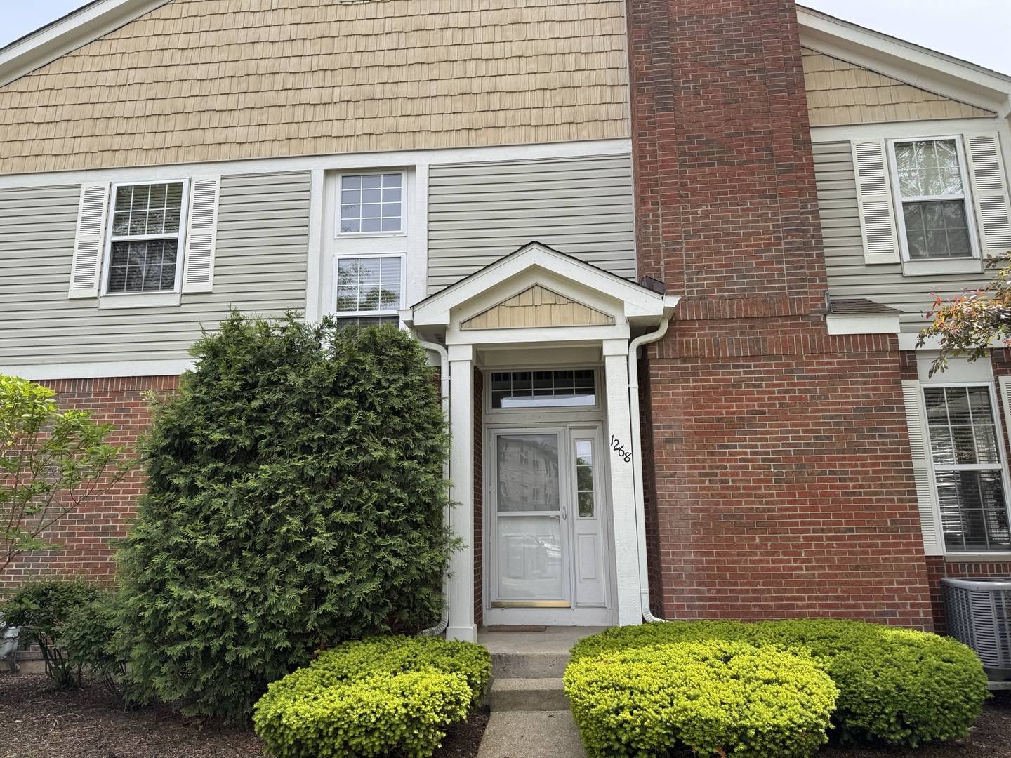 1268 Georgetown WAY, Vernon Hills, IL 60061