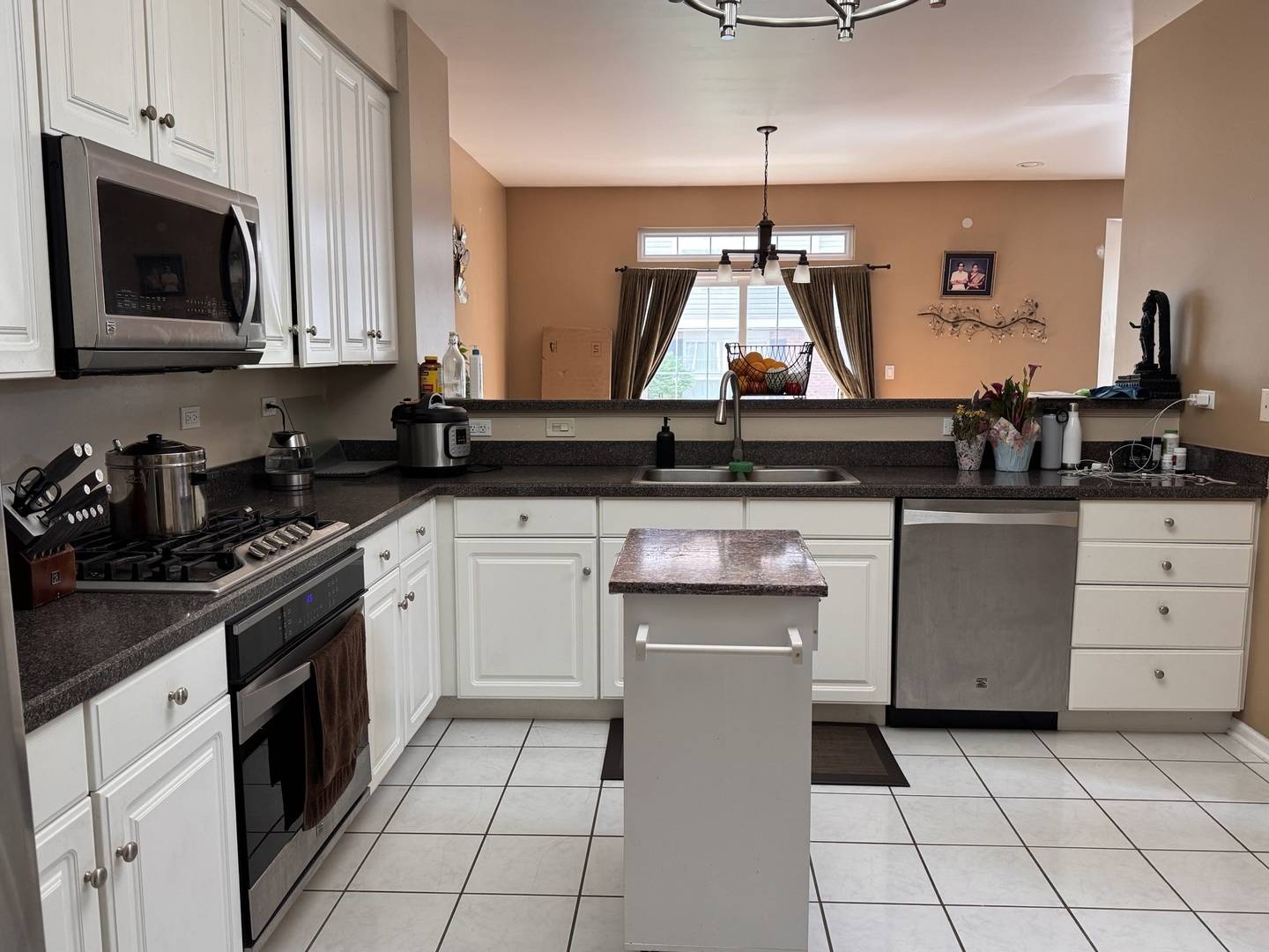 1268 Georgetown WAY, Vernon Hills, IL 60061