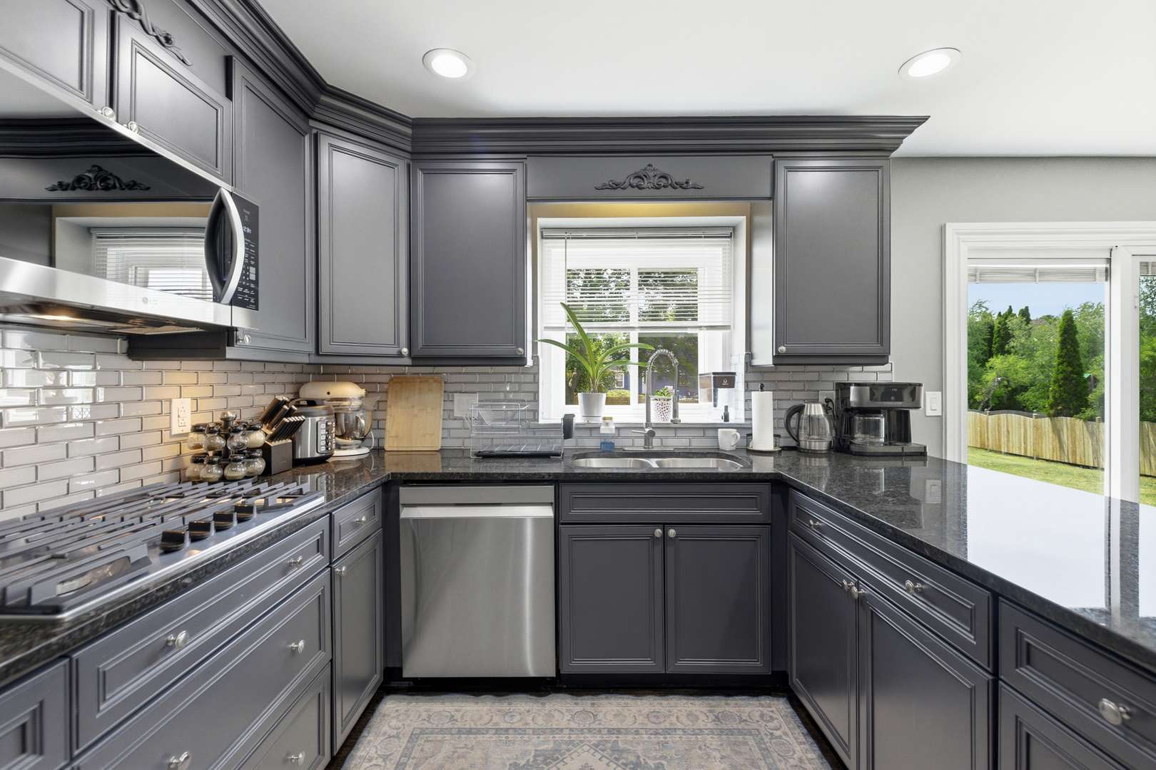 845 Crabtree LN, Cary, IL 60013