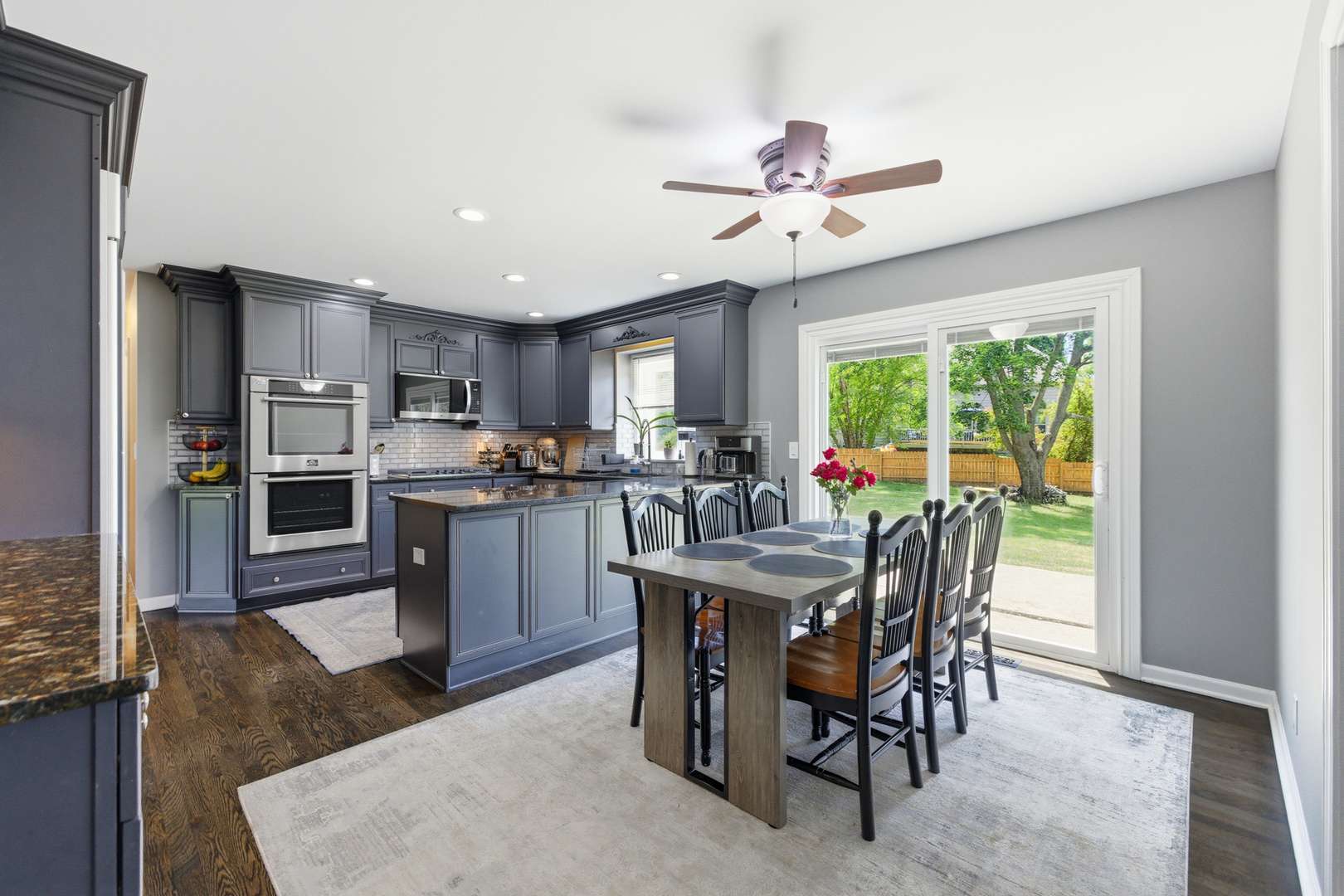 845 Crabtree LN, Cary, IL 60013