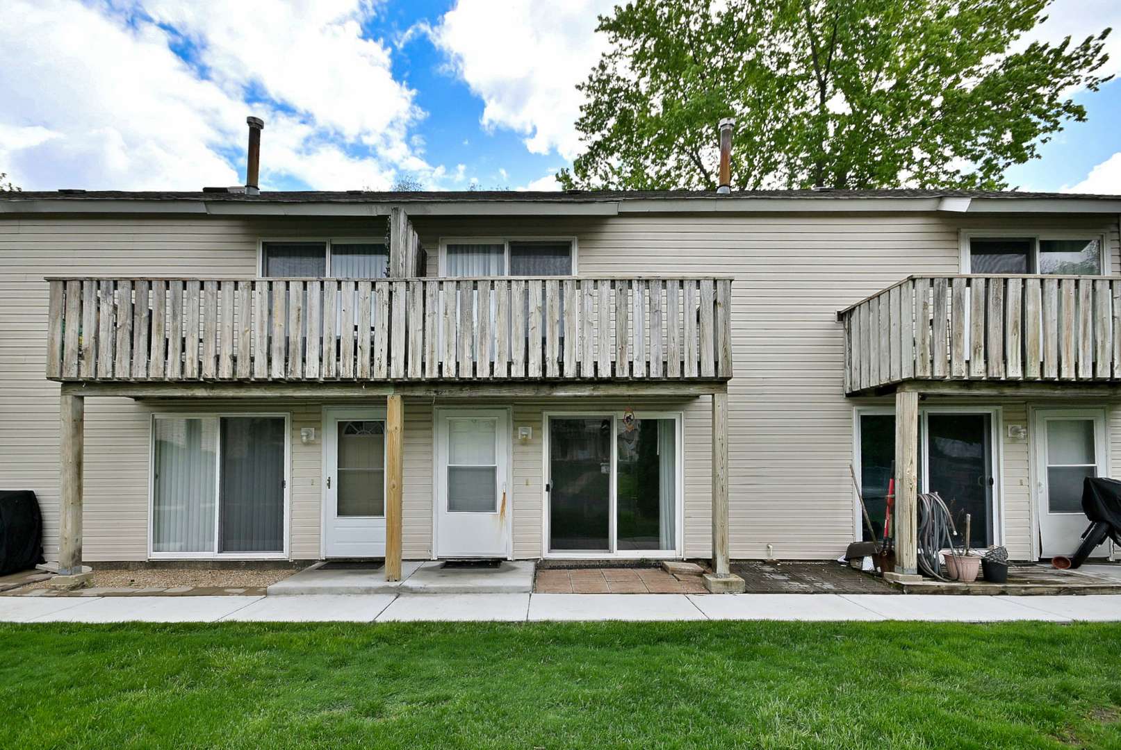 128 1/2 CORA AVE #B, Fox Lake, IL 60020