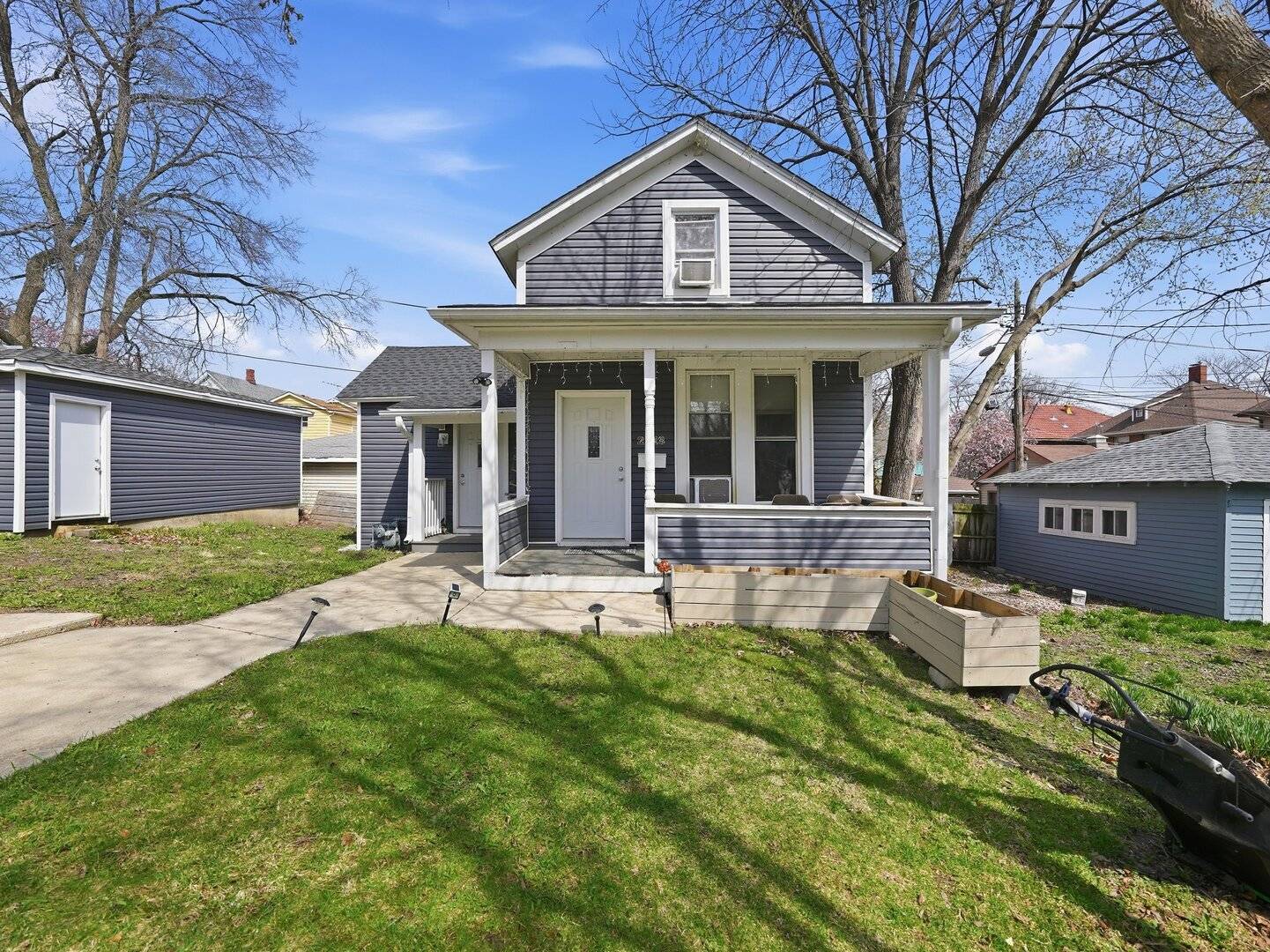 2520 Walnut ST, Blue Island, IL 60406