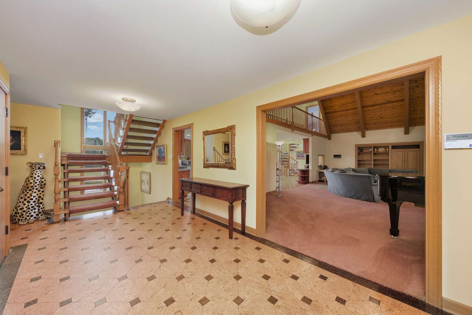 607 Berkshire CT, Downers Grove, IL 60516