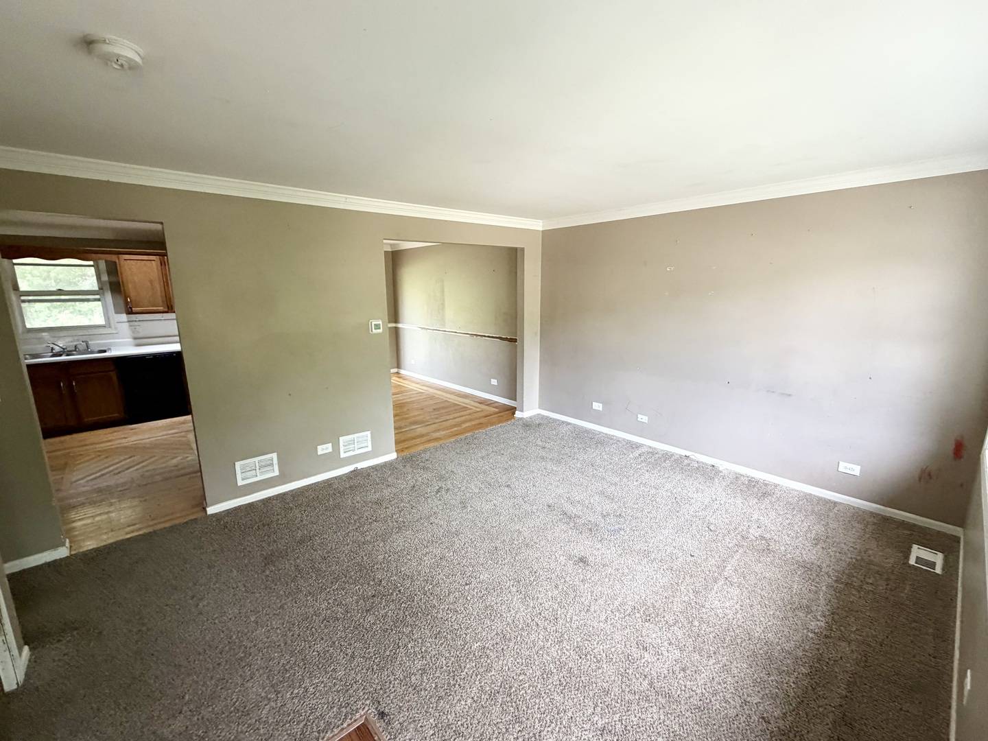28W560 Bolles AVE, West Chicago, IL 60185