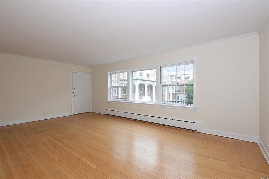 1402 HINMAN AVE #2E, Evanston, IL 60201