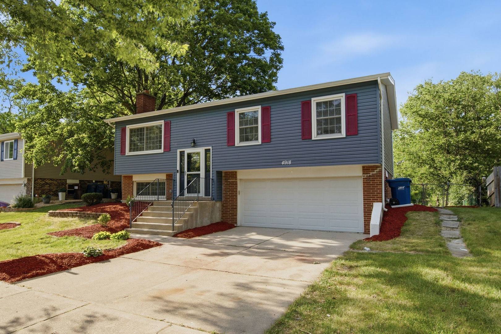 4918 Monterey DR, Richton Park, IL 60471