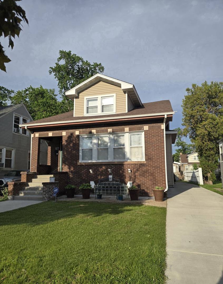 927 24th AVE, Bellwood, IL 60104