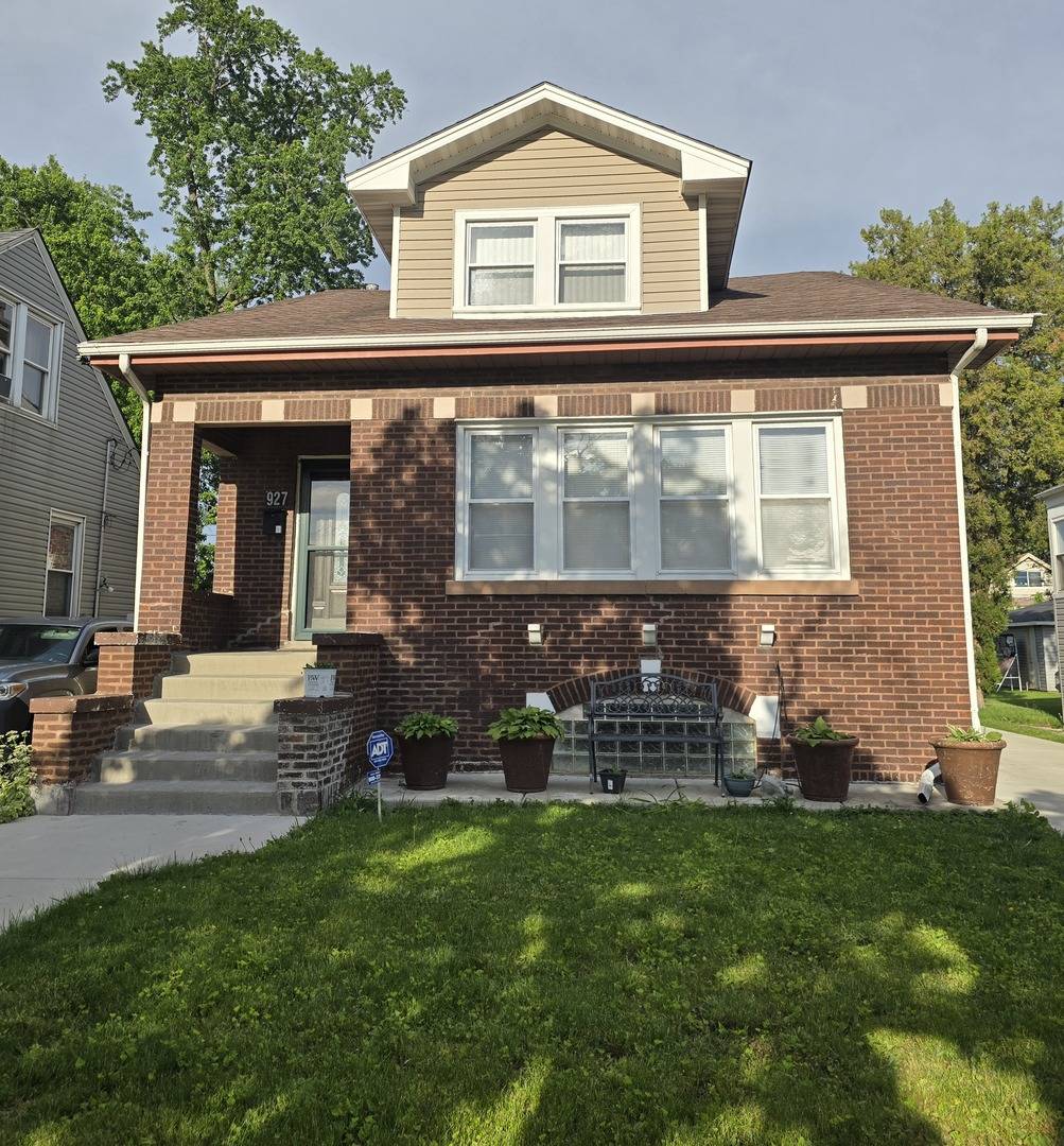 927 24th AVE, Bellwood, IL 60104