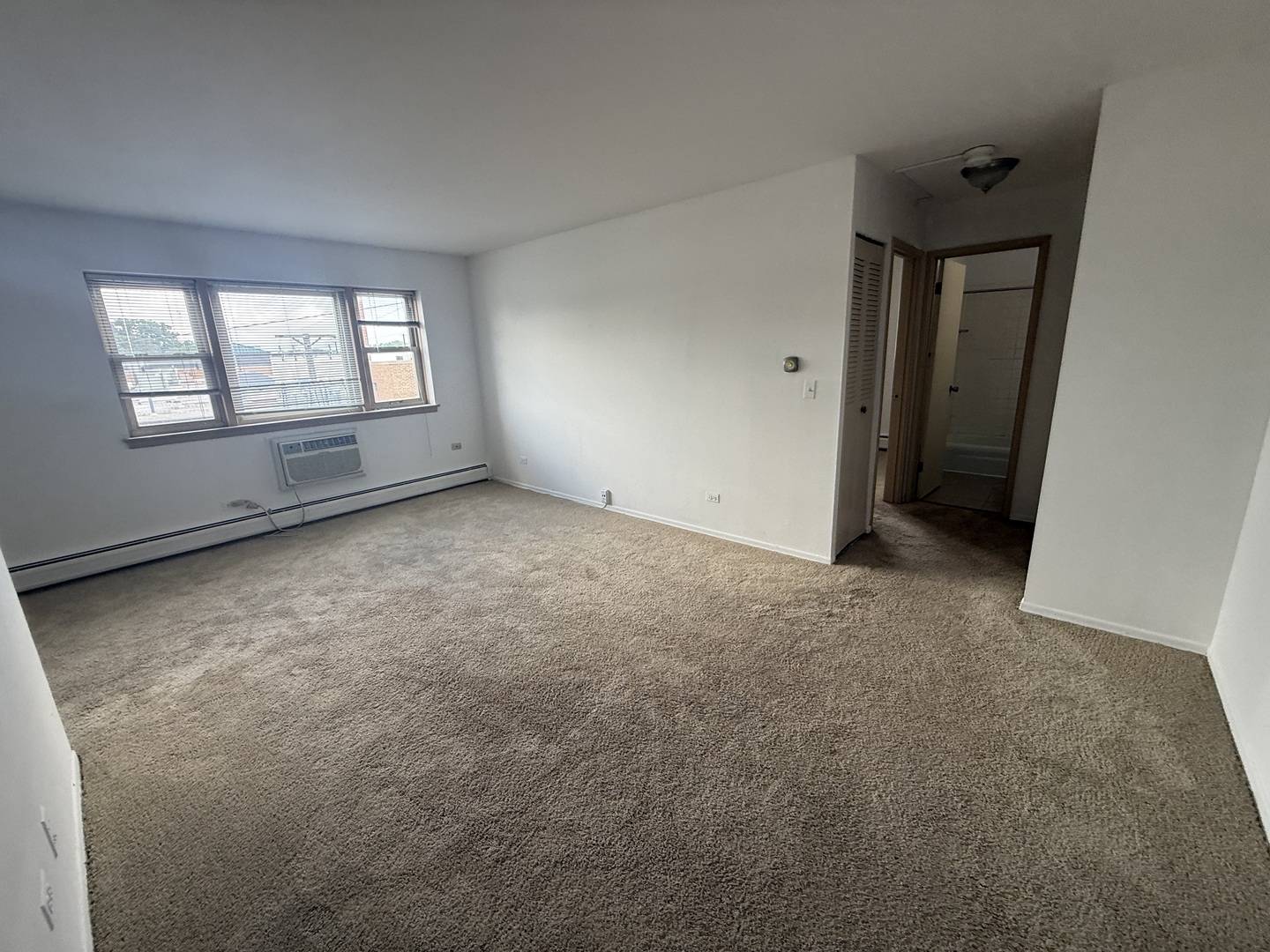 3001 Thatcher AVE #3M, River Grove, IL 60171