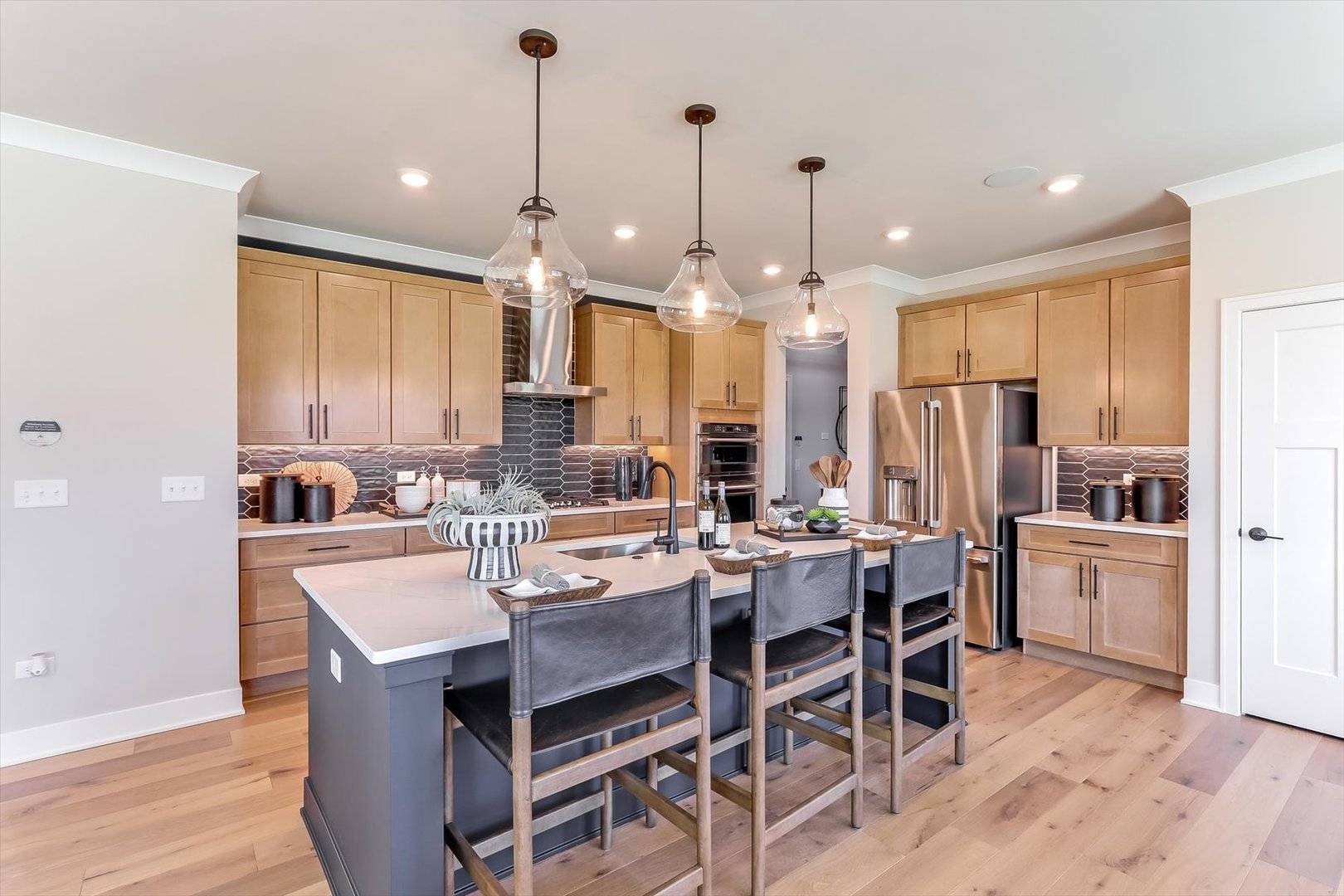 705 Pomfret CT, Oswego, IL 60543