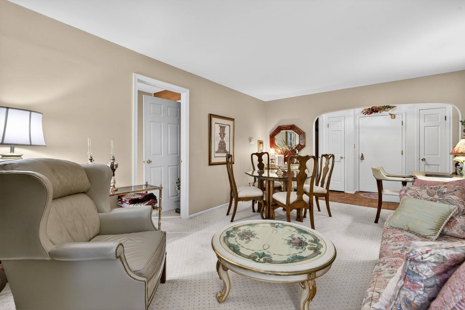 225 Lake BLVD #545, Buffalo Grove, IL 60089