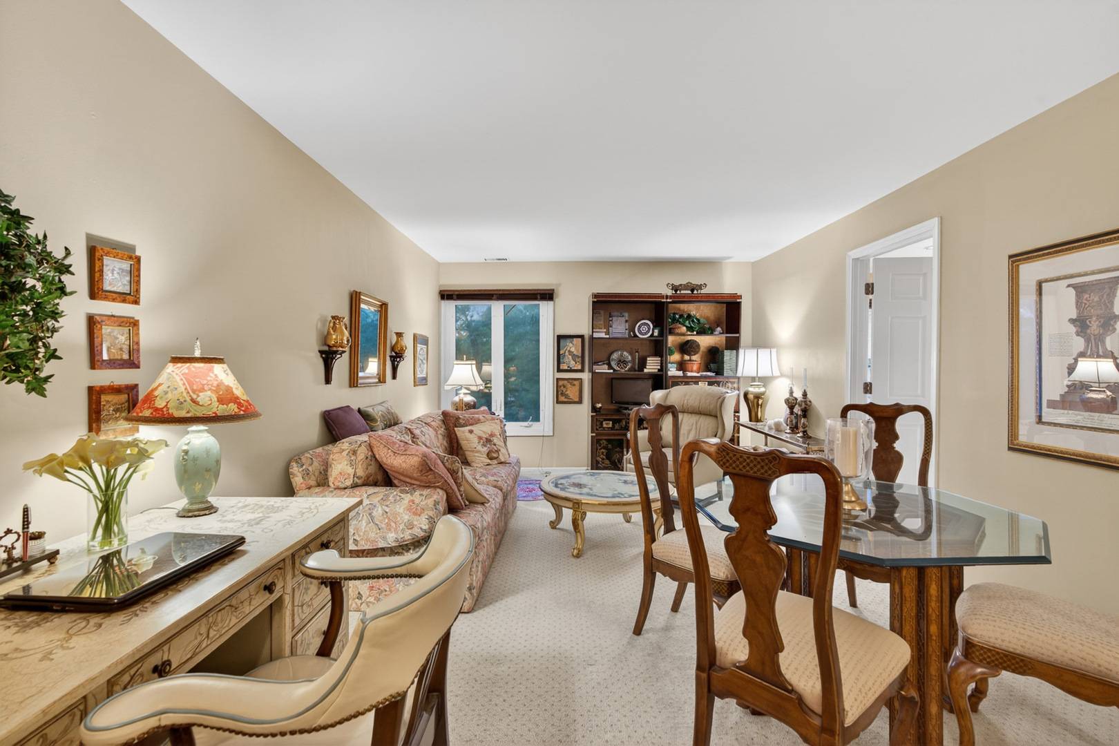 225 Lake BLVD #545, Buffalo Grove, IL 60089