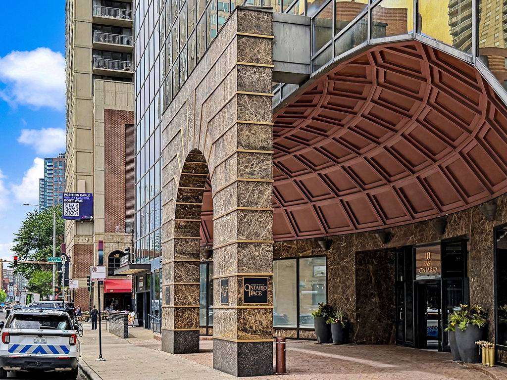 10 E Ontario ST #4903, Chicago, IL 60611