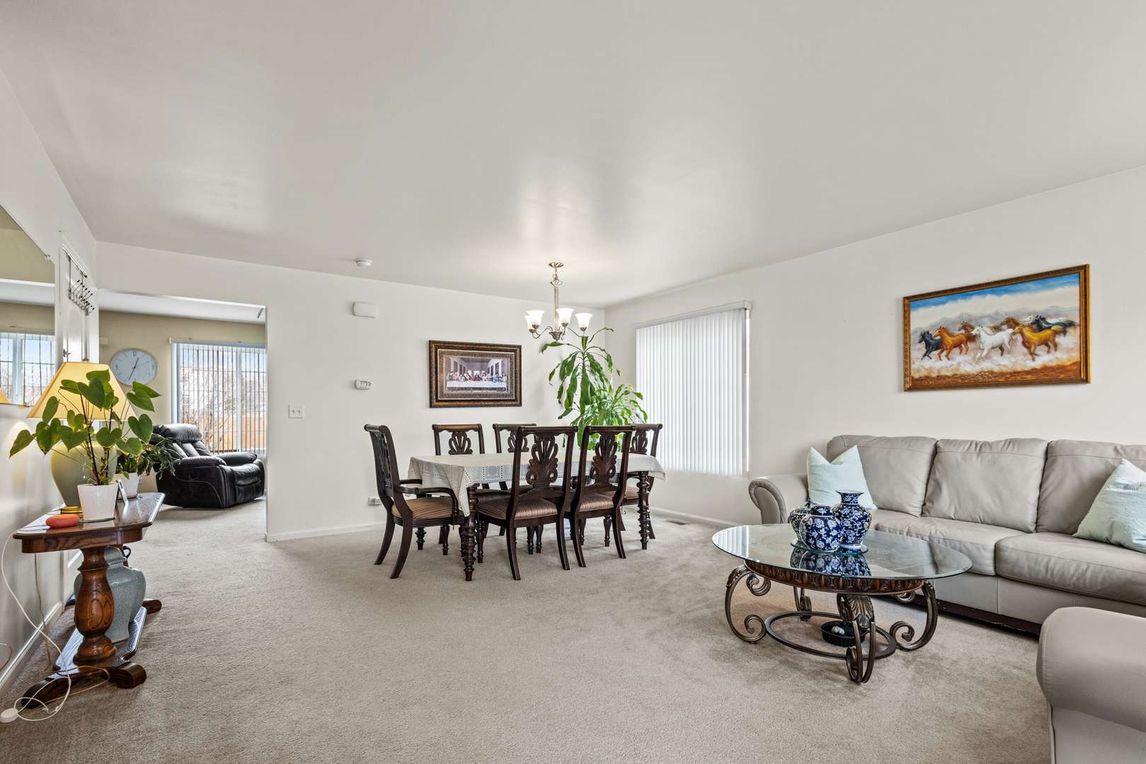 941 Brahms RD, Volo, IL 60073