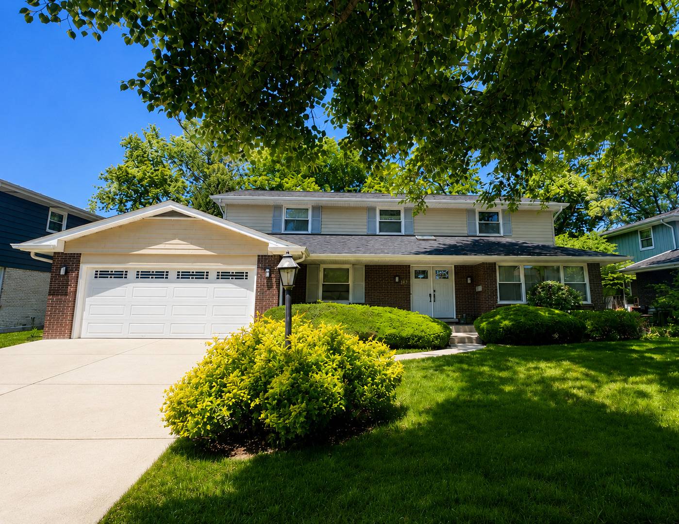 2736 Covert RD, Glenview, IL 60025