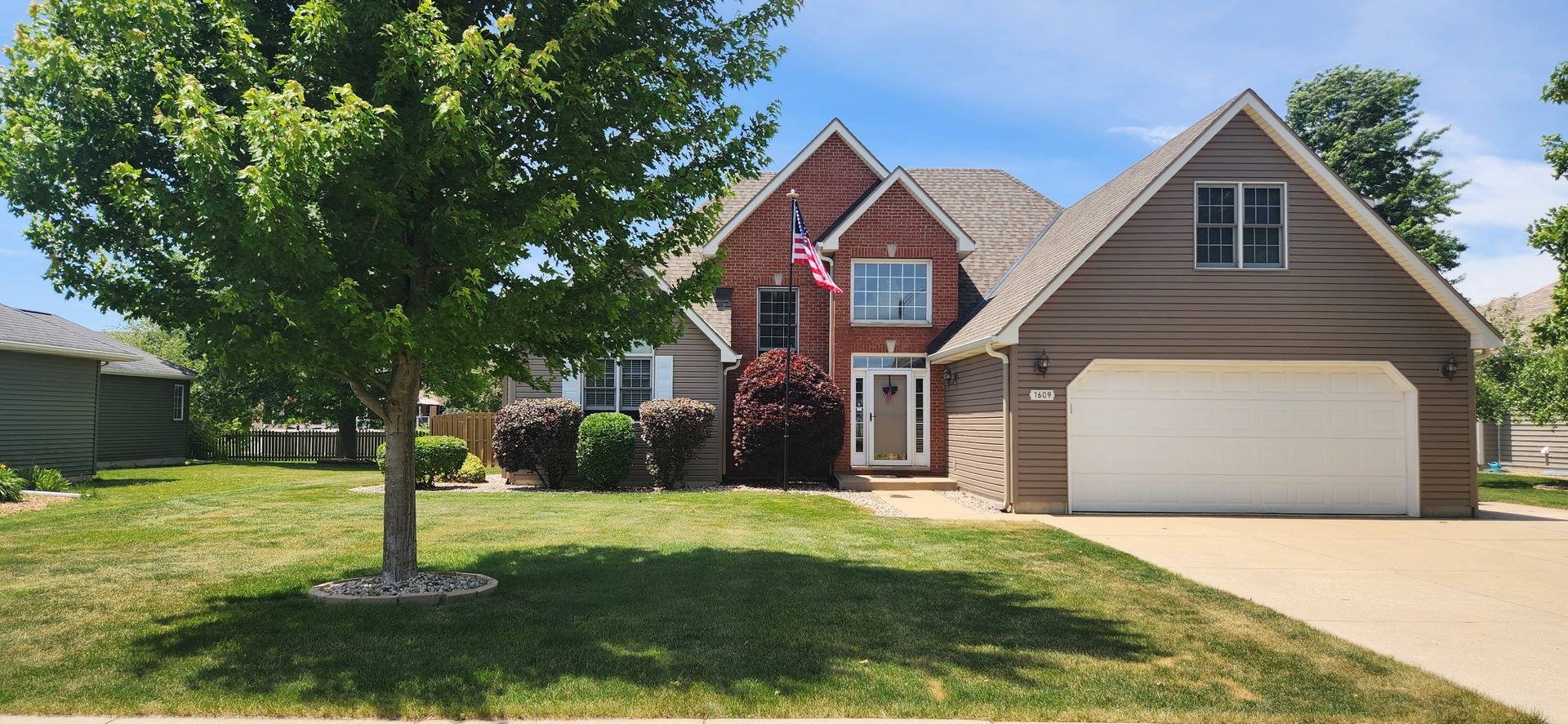 1609 Lorraine DR, Sandwich, IL 60548