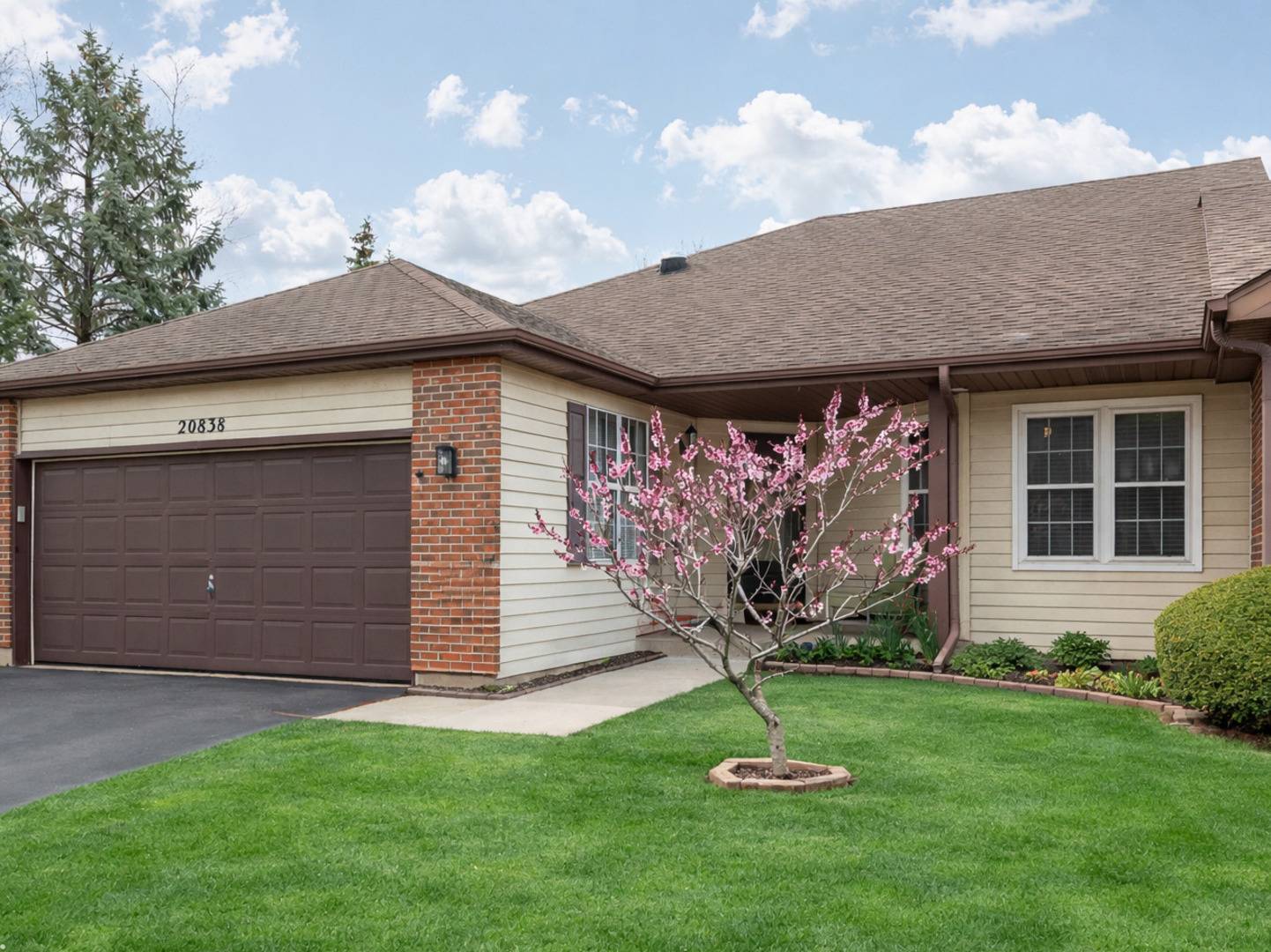 20838 W Peppertree CT, Plainfield, IL 60544