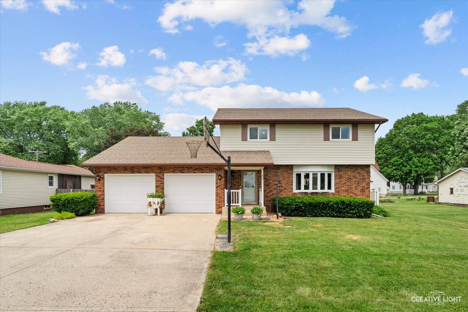440 W Park ST, Sheridan, IL 60551