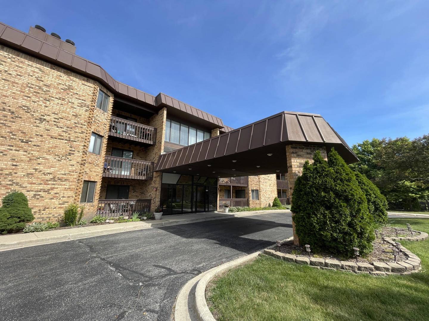 2880 Torrey Pine LN #1H, Lisle, IL 60532