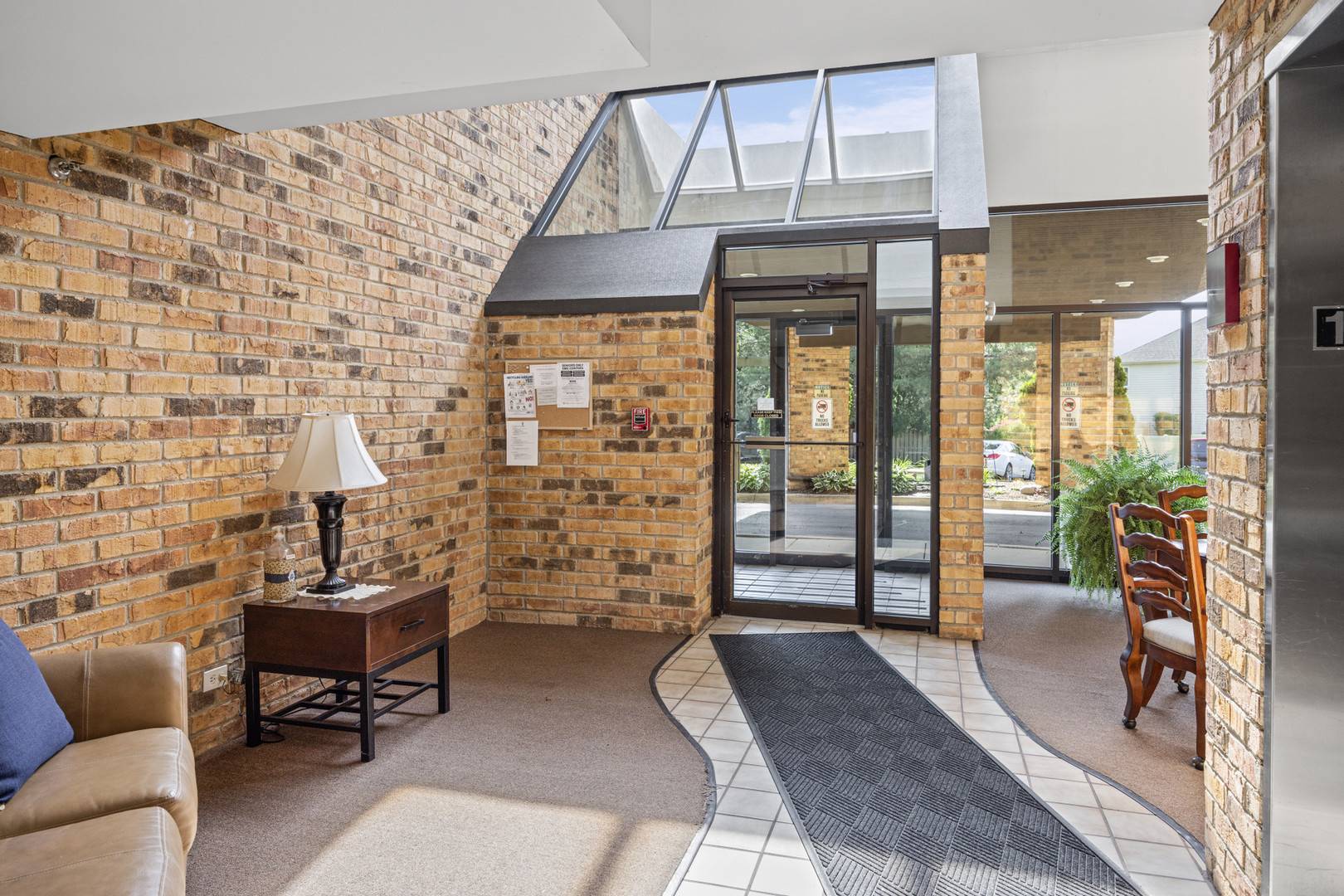 2880 Torrey Pine LN #1H, Lisle, IL 60532