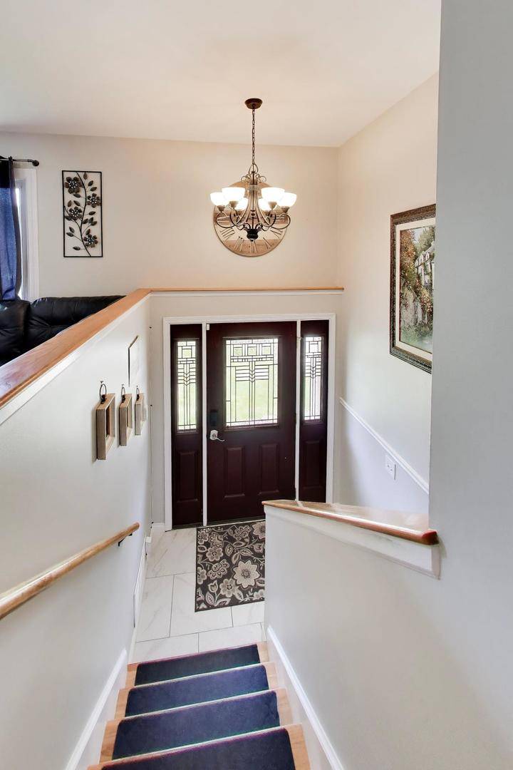 21W154 EVEREST RD, Lombard, IL 60148
