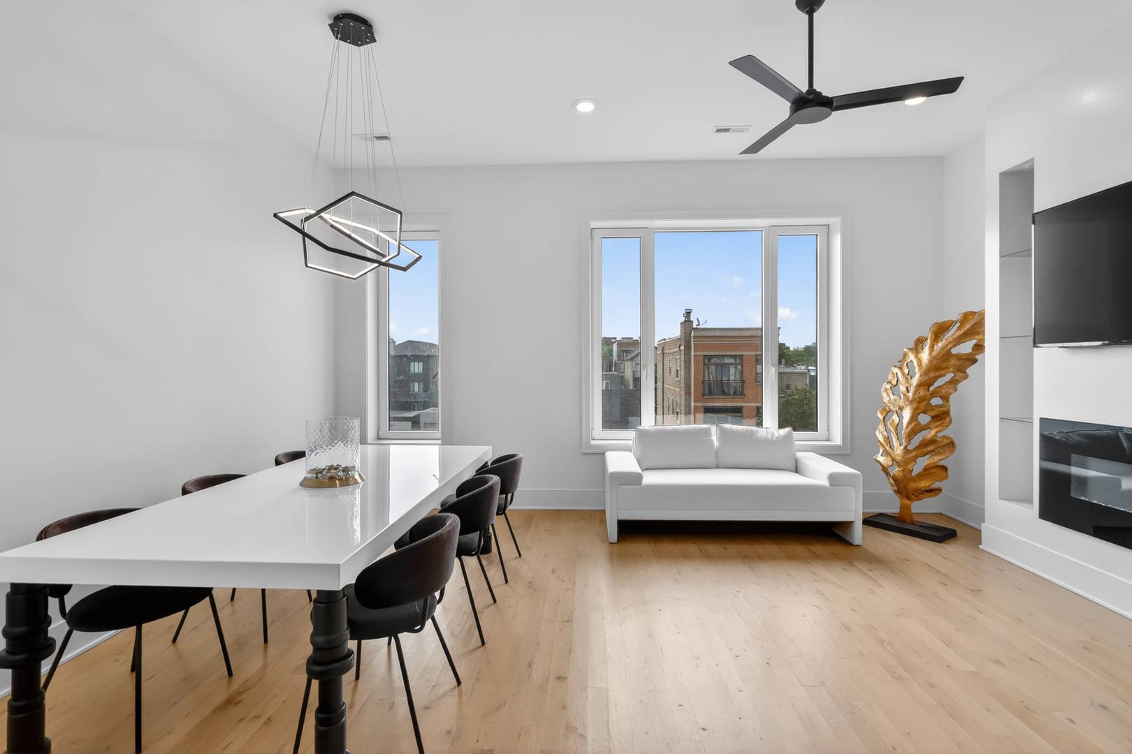 4816 S Saint Lawrence AVE #301, Chicago, IL 60615
