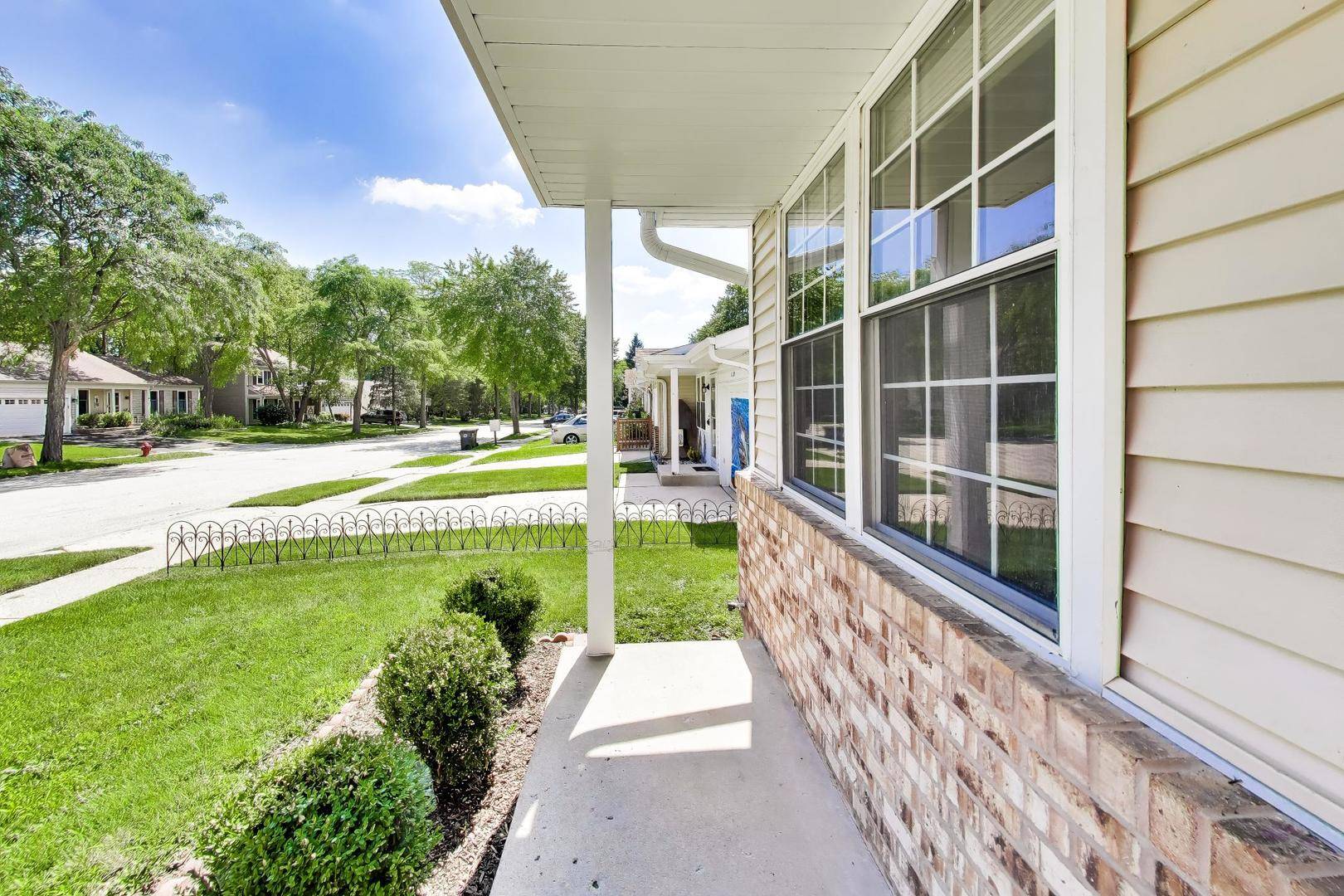 1116 RIVERWOOD DR, Algonquin, IL 60102
