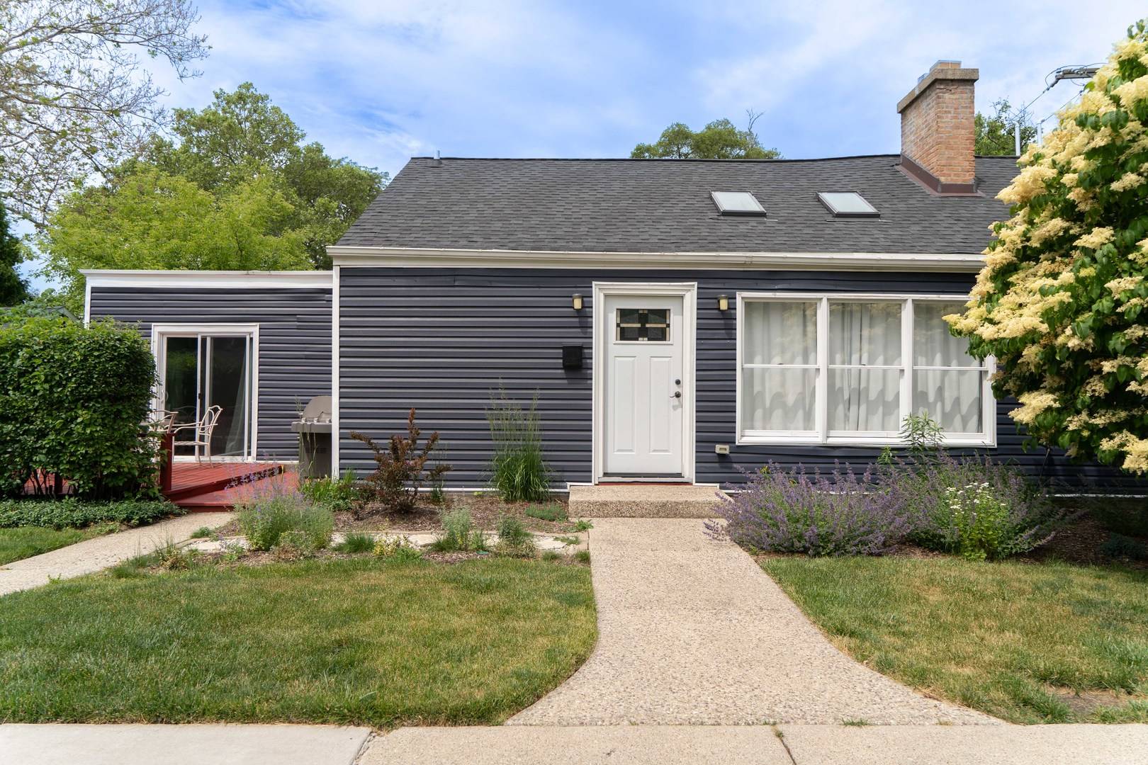 1704 Maple AVE, Northbrook, IL 60062