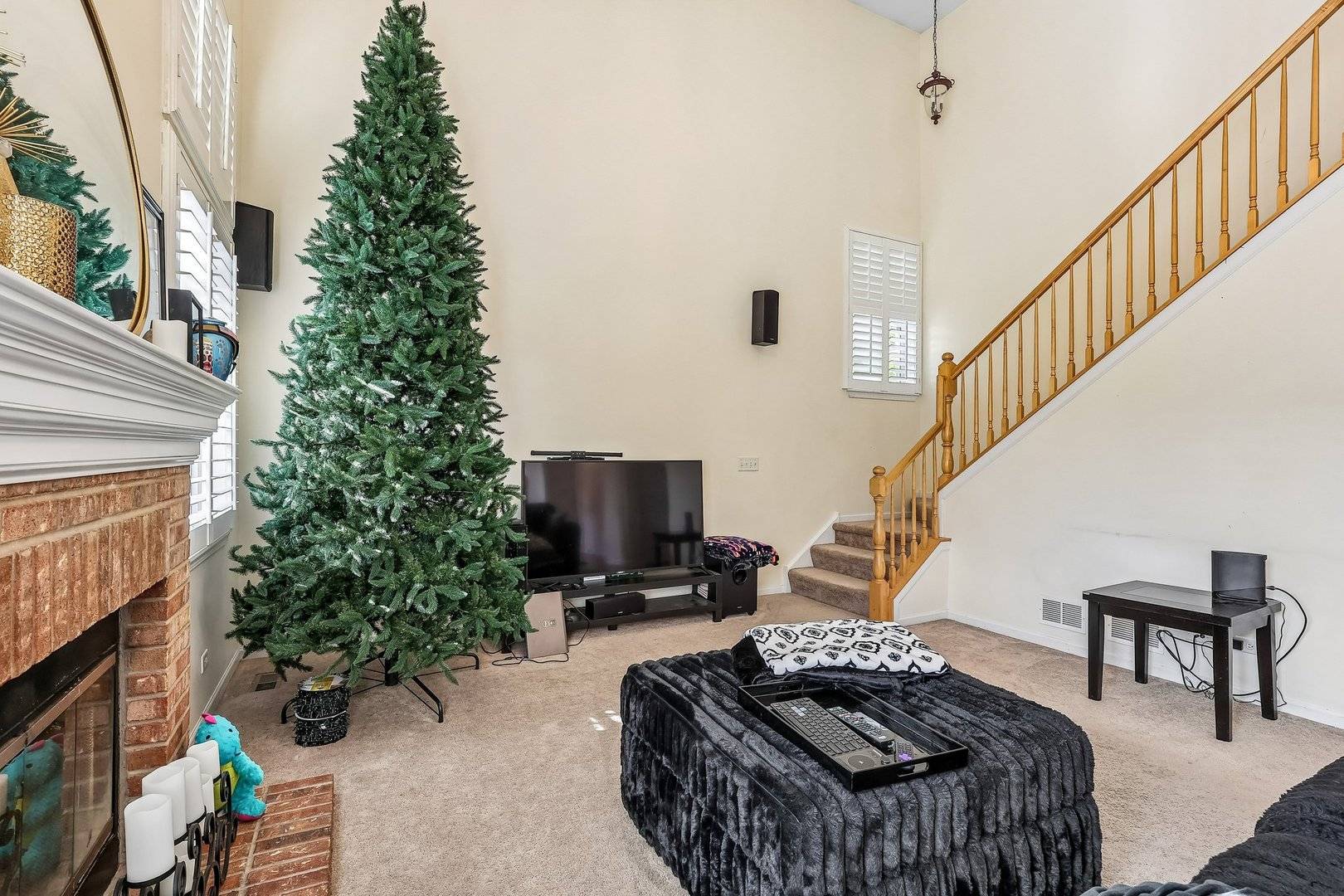 9482 Inverness DR, Huntley, IL 60142