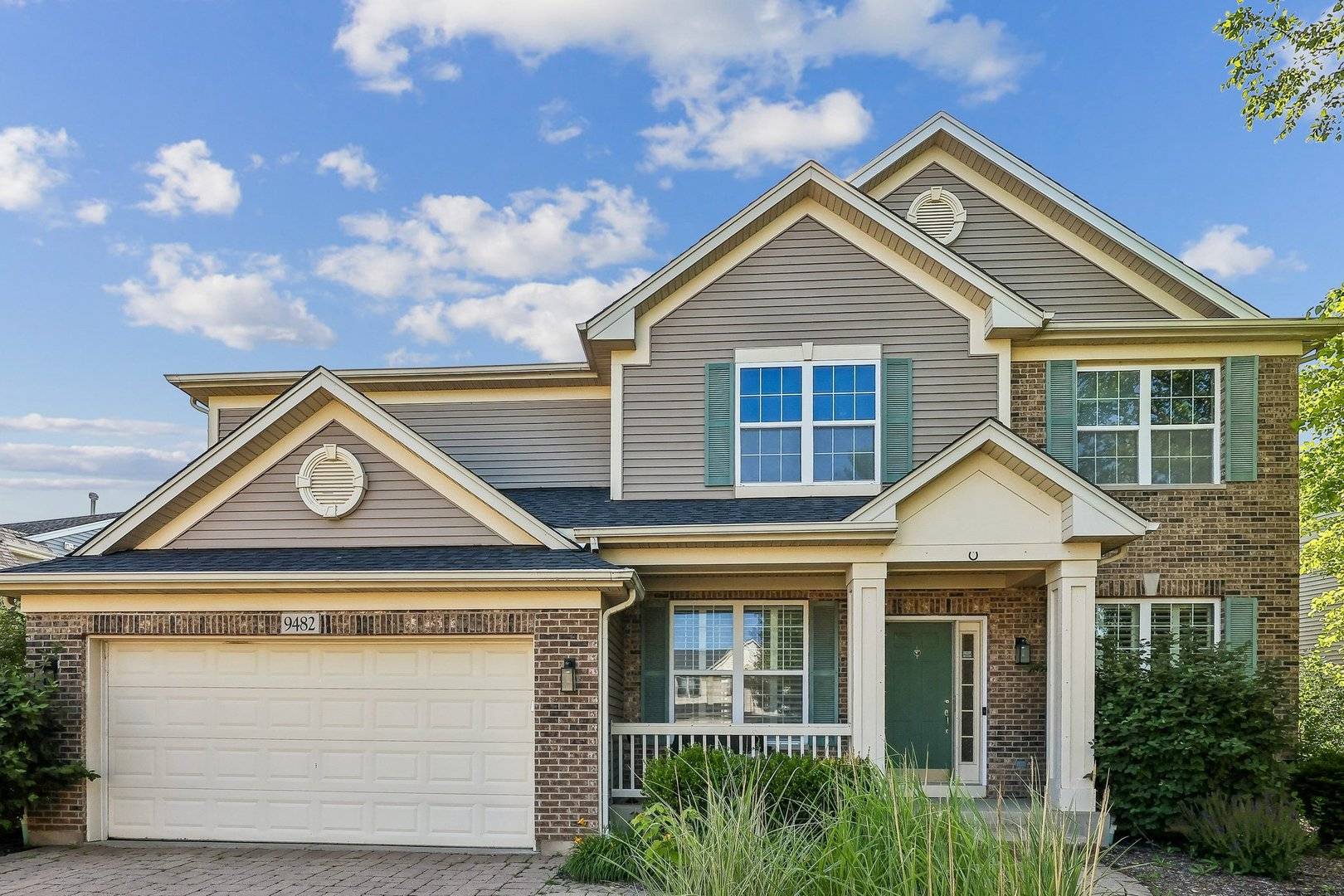 9482 Inverness DR, Huntley, IL 60142