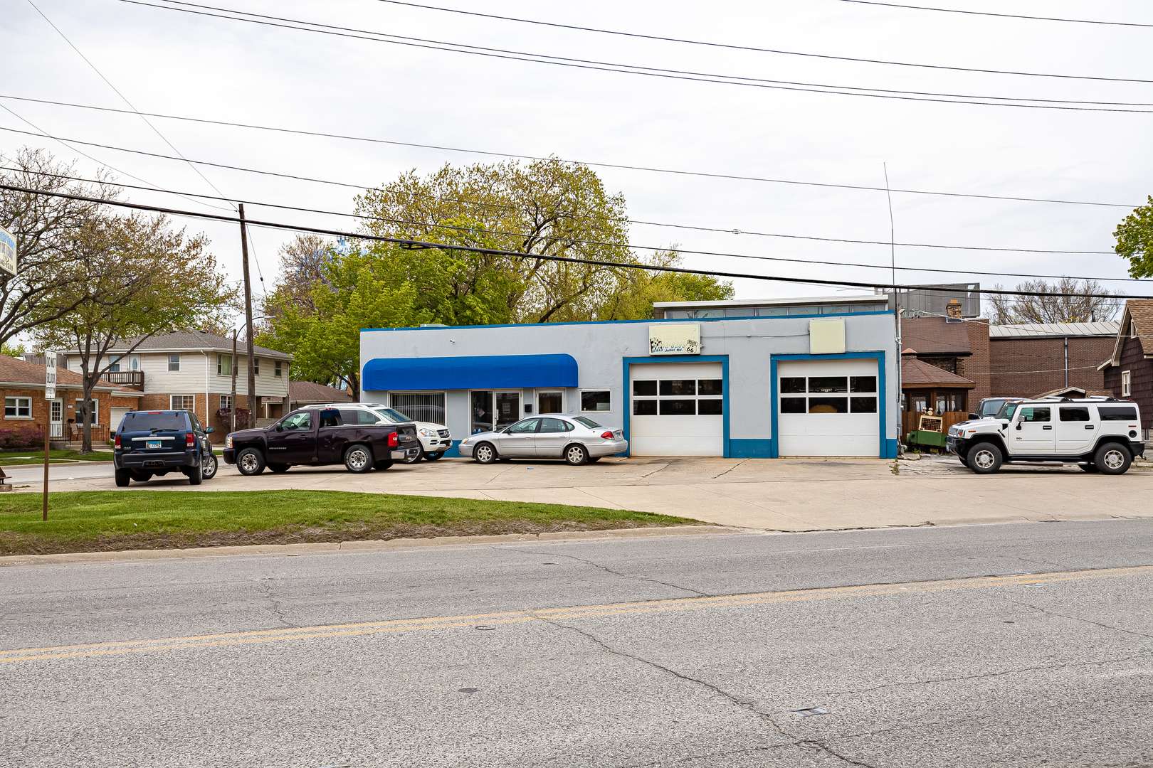 8418 Joliet RD, Mccook, IL 60525