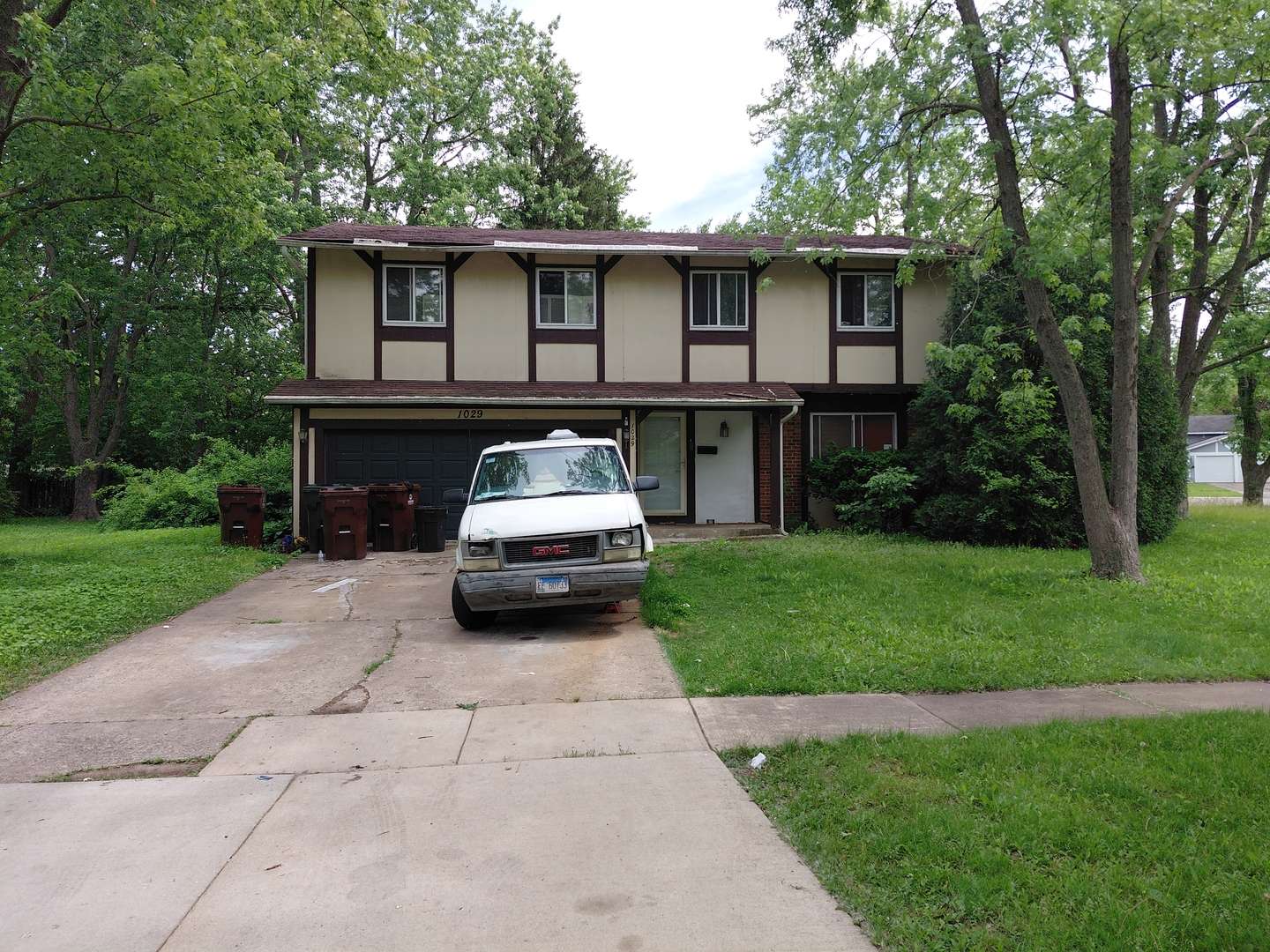 1029 Ashridge LN, University Park, IL 60466