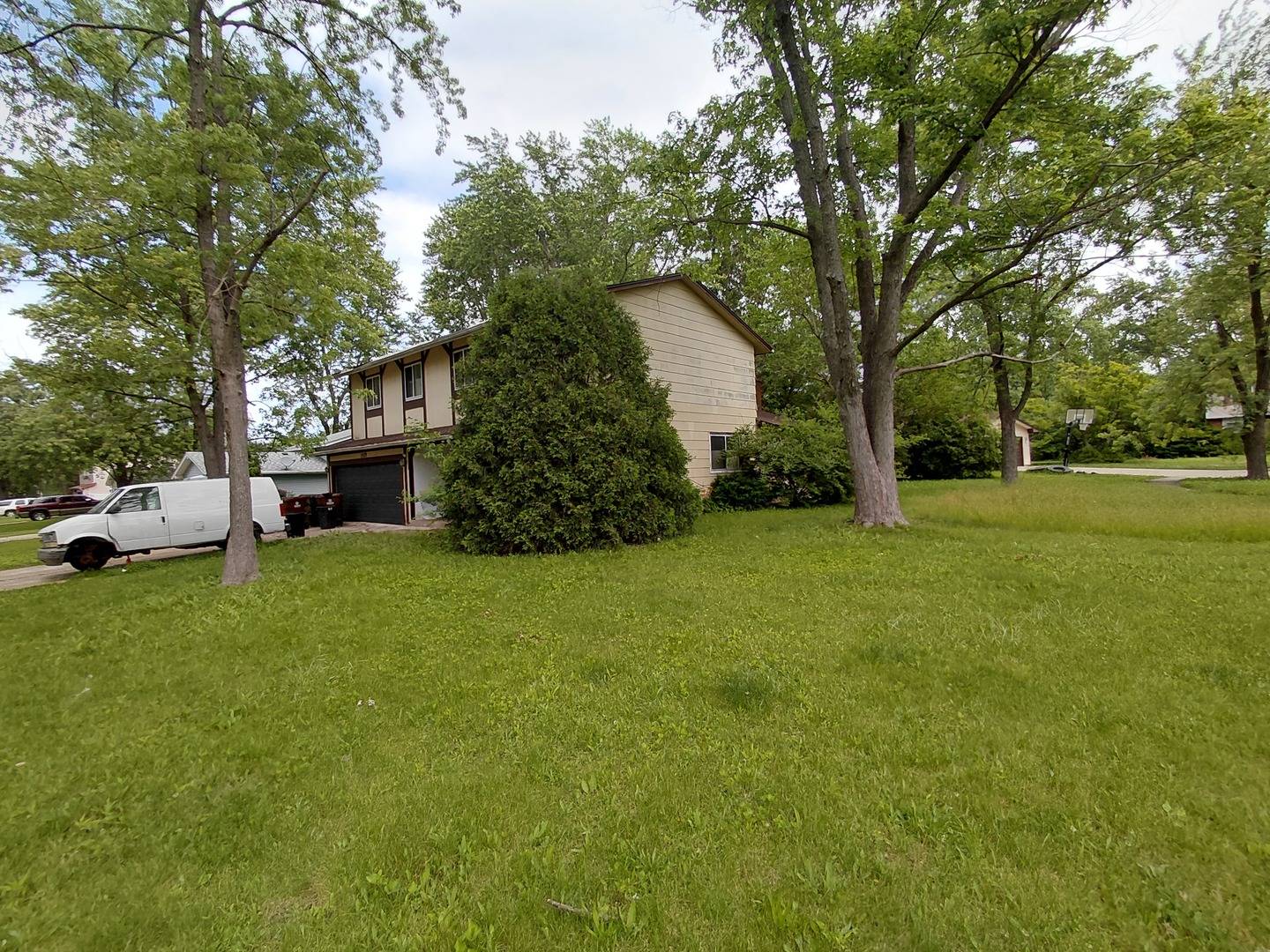 1029 Ashridge LN, University Park, IL 60466