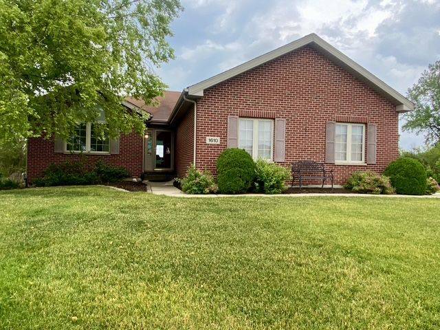 1610 Rolling Pass, Beecher, IL 60401