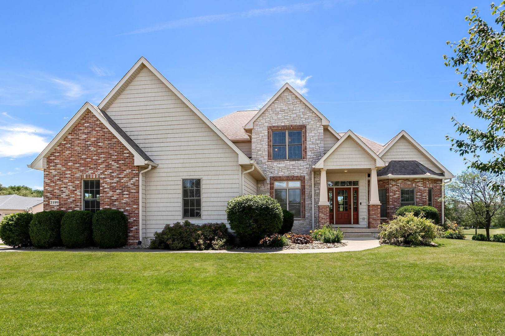2199 E Lomar ST, Eldridge, IA 52748