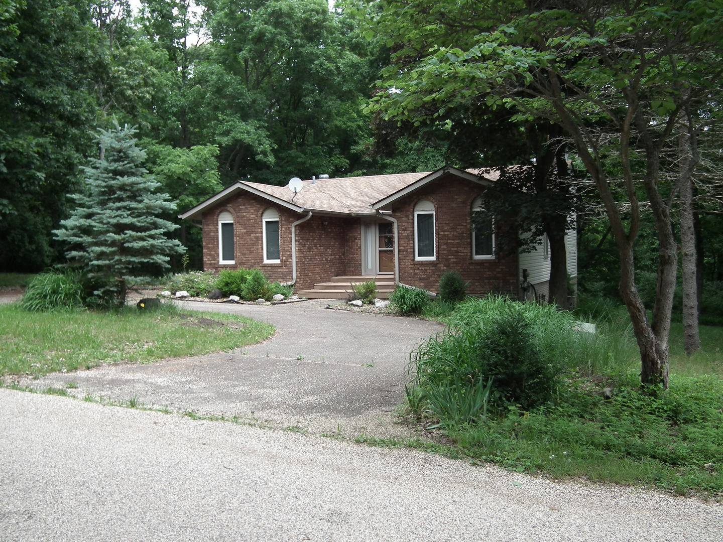 18 Sheridan DR, Putnam, IL 61560