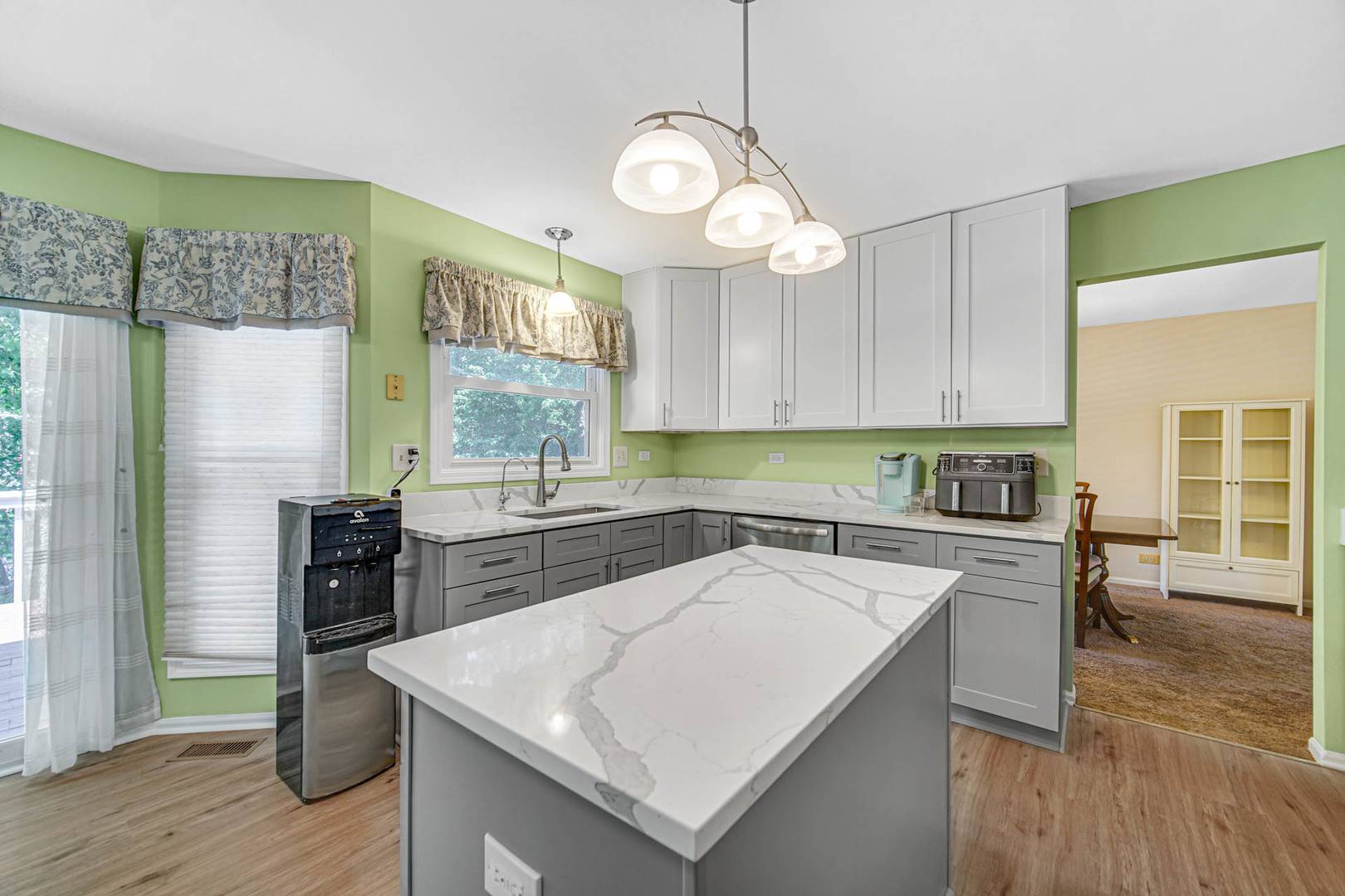 1940 Waverly LN, Algonquin, IL 60102