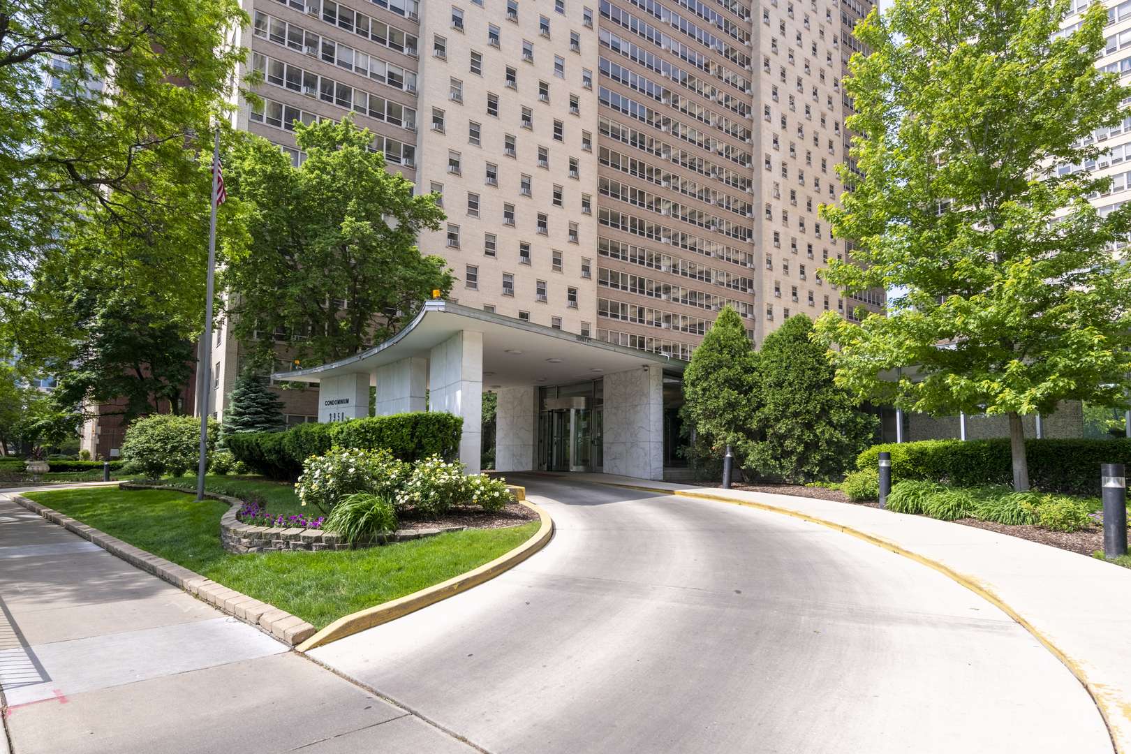 3950 N Lake Shore DR #317C, Chicago, IL 60613