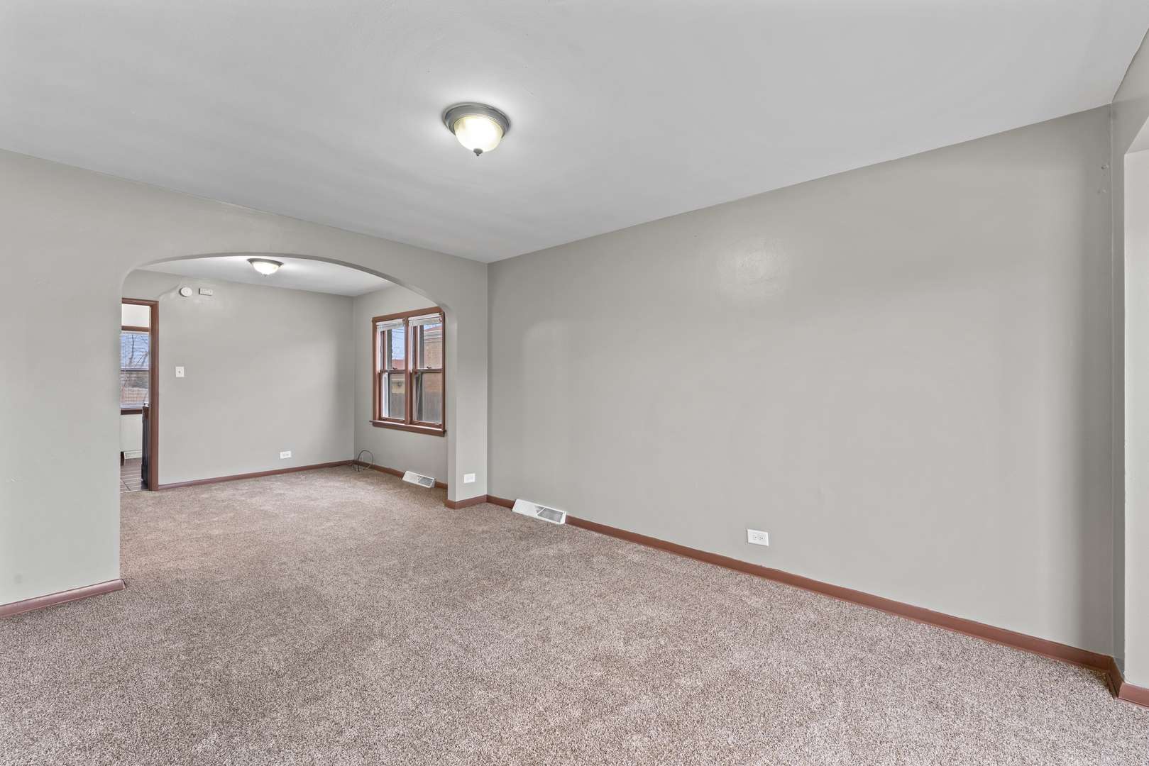 13904 S Tracy AVE, Riverdale, IL 60827