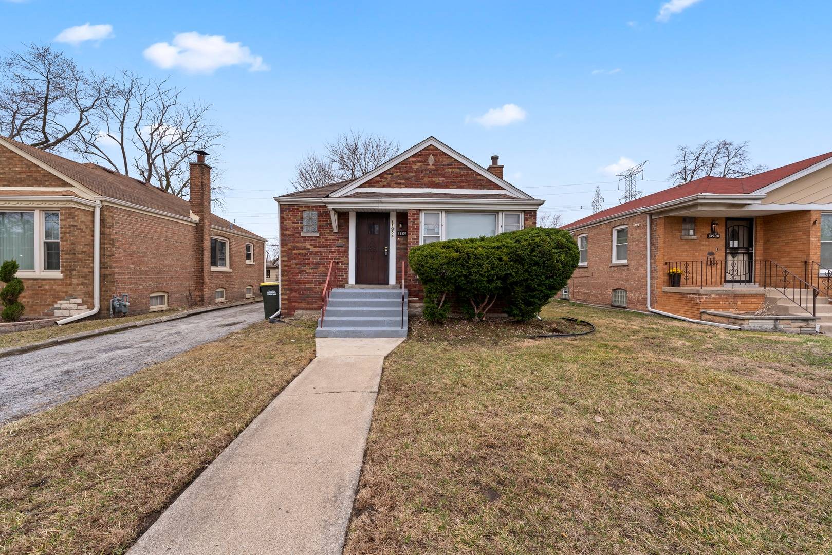 13904 S Tracy AVE, Riverdale, IL 60827