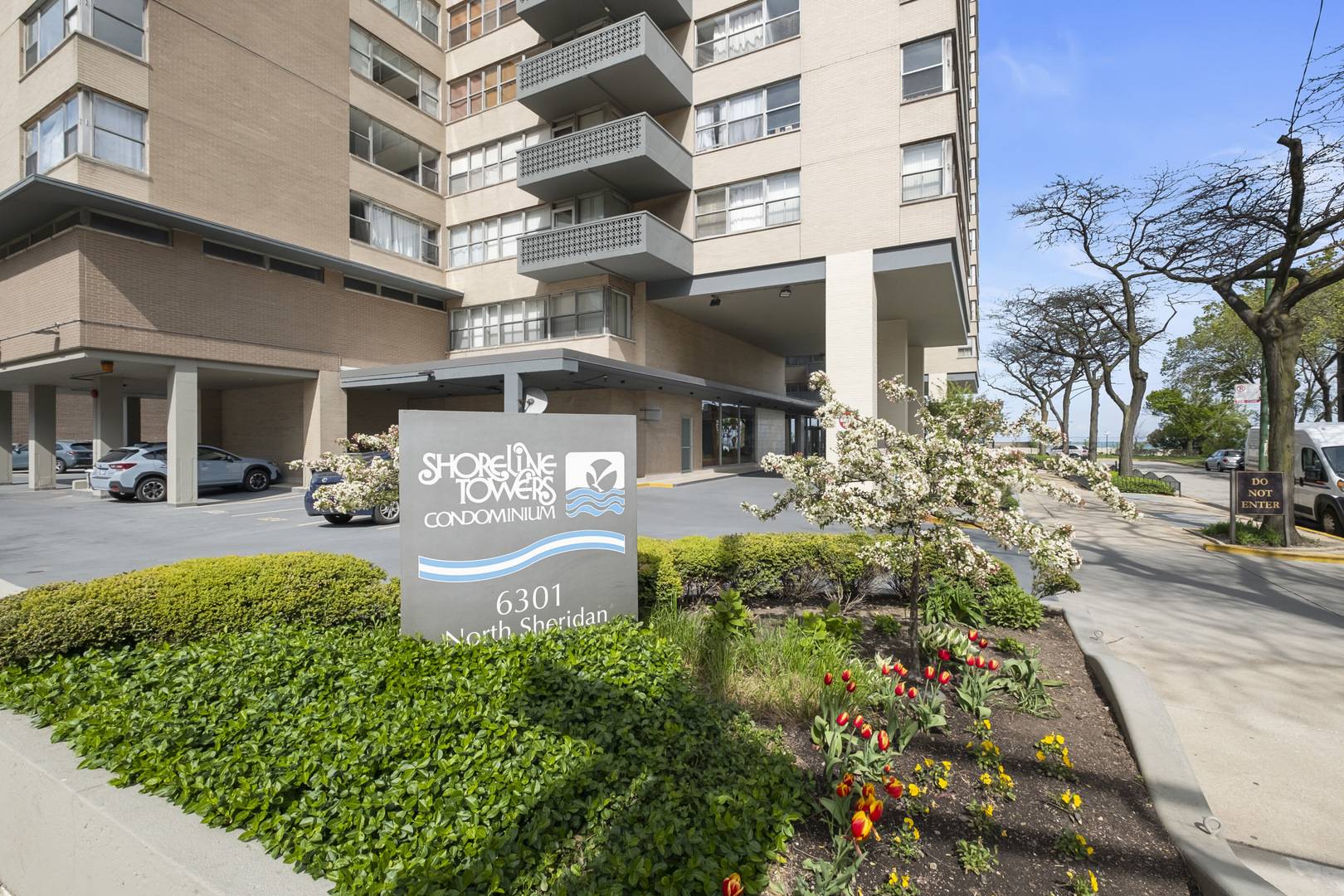 6301 N Sheridan RD #12C, Chicago, IL 60660