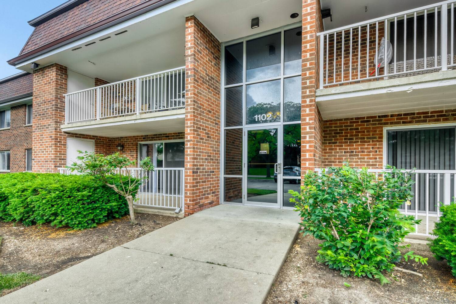 1102 Westover LN #1A, Schaumburg, IL 60193