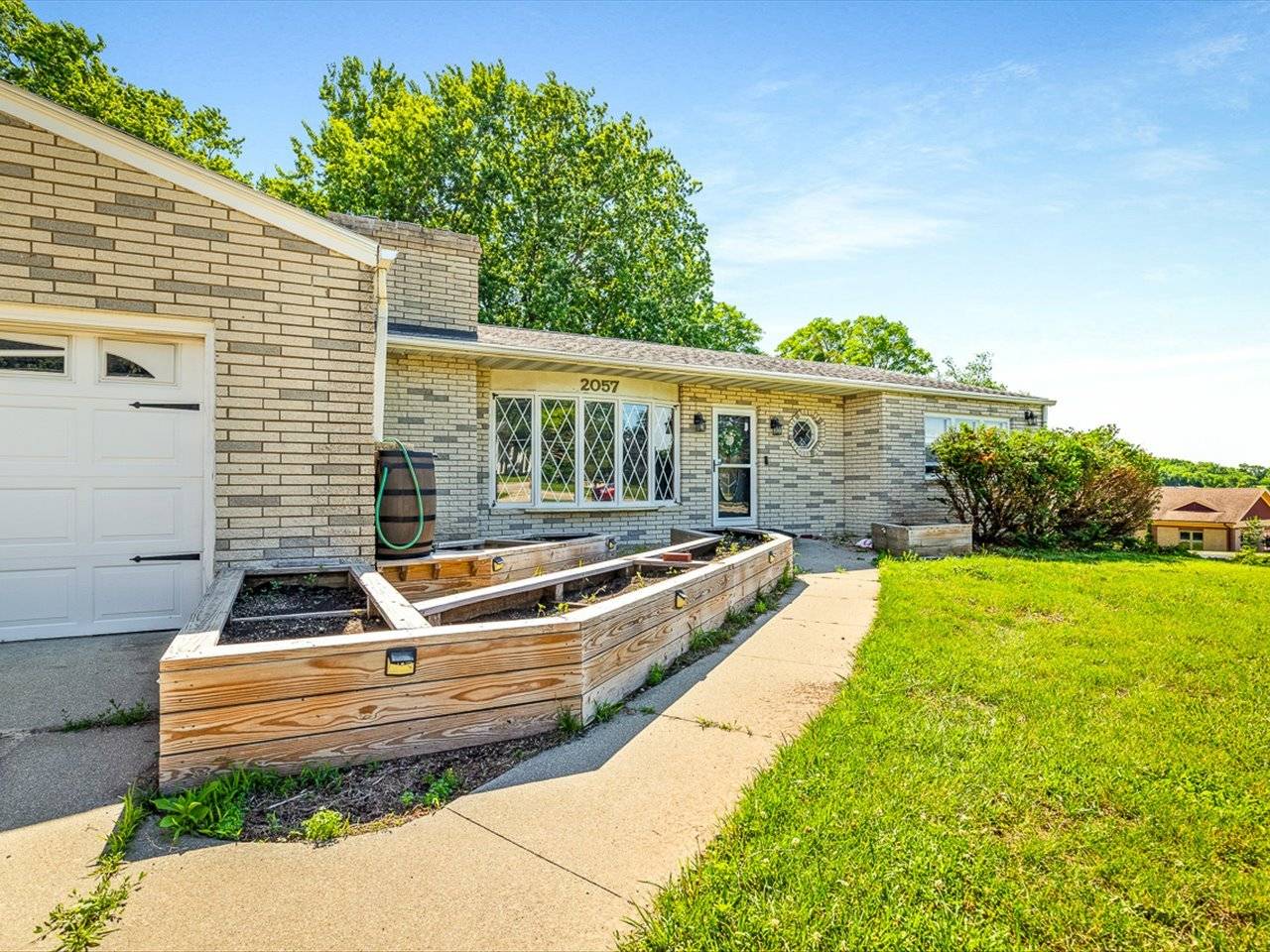 2057 IL RTE N, Freeport, IL 61032