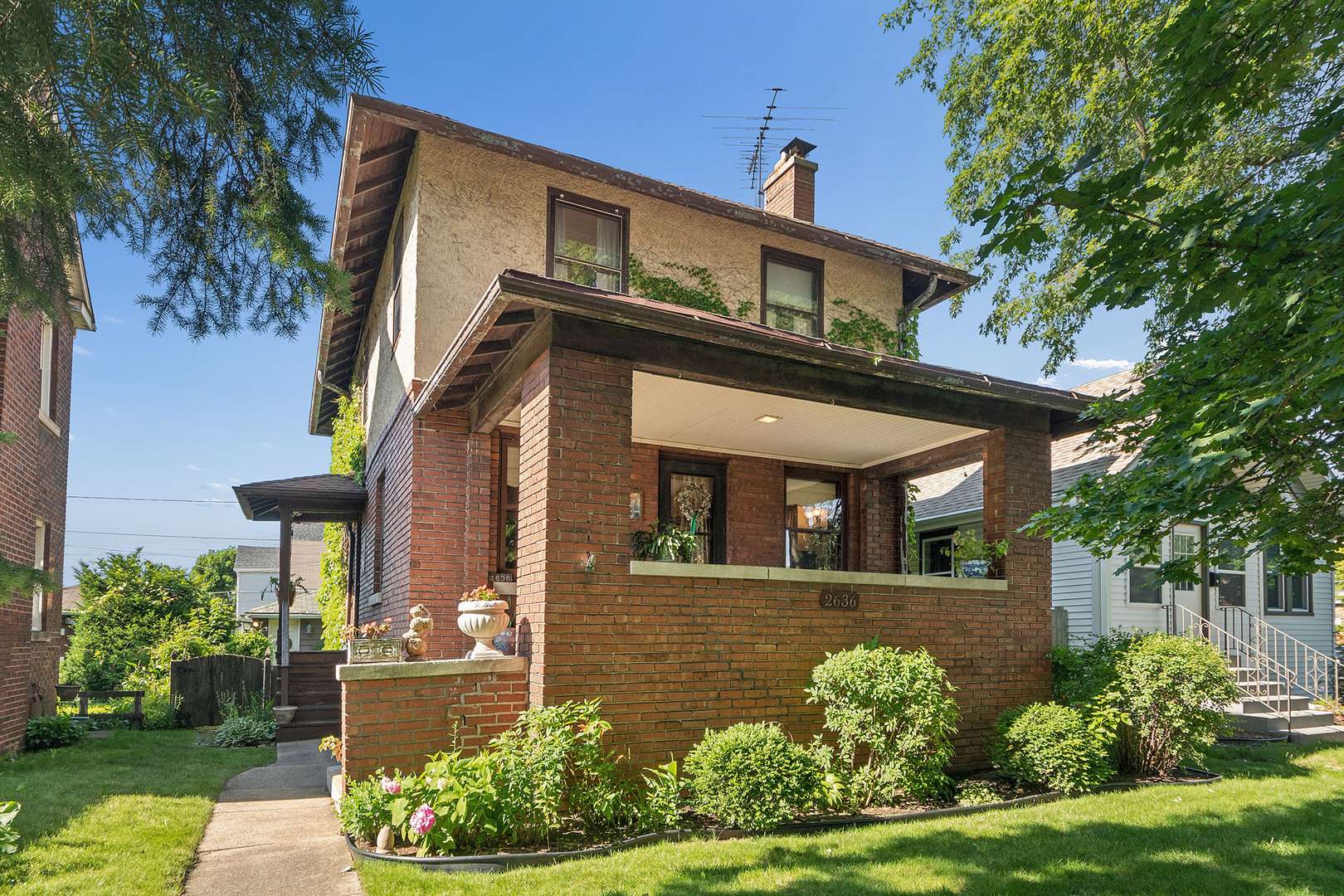 2636 Burr Oak AVE, Blue Island, IL 60406