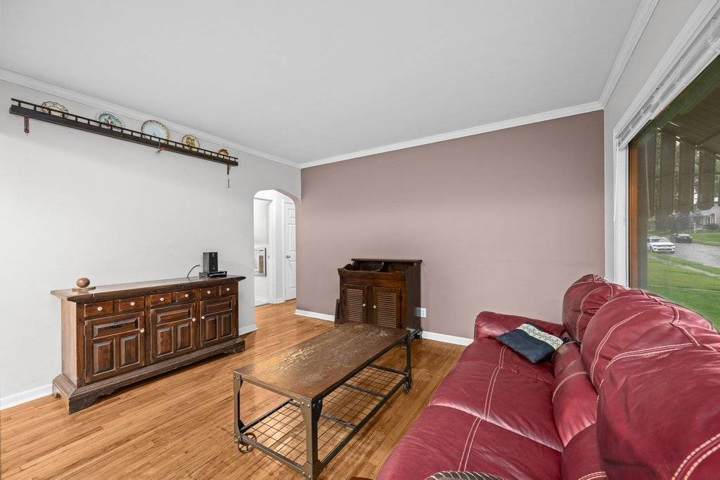 2404 MYRTLE ST, Davenport, IA 52804