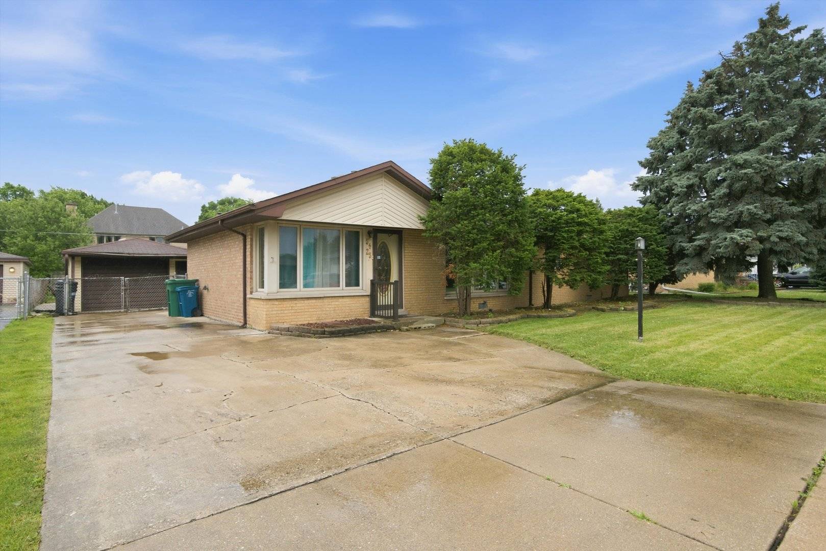 5425 W 83rd PL, Burbank, IL 60459